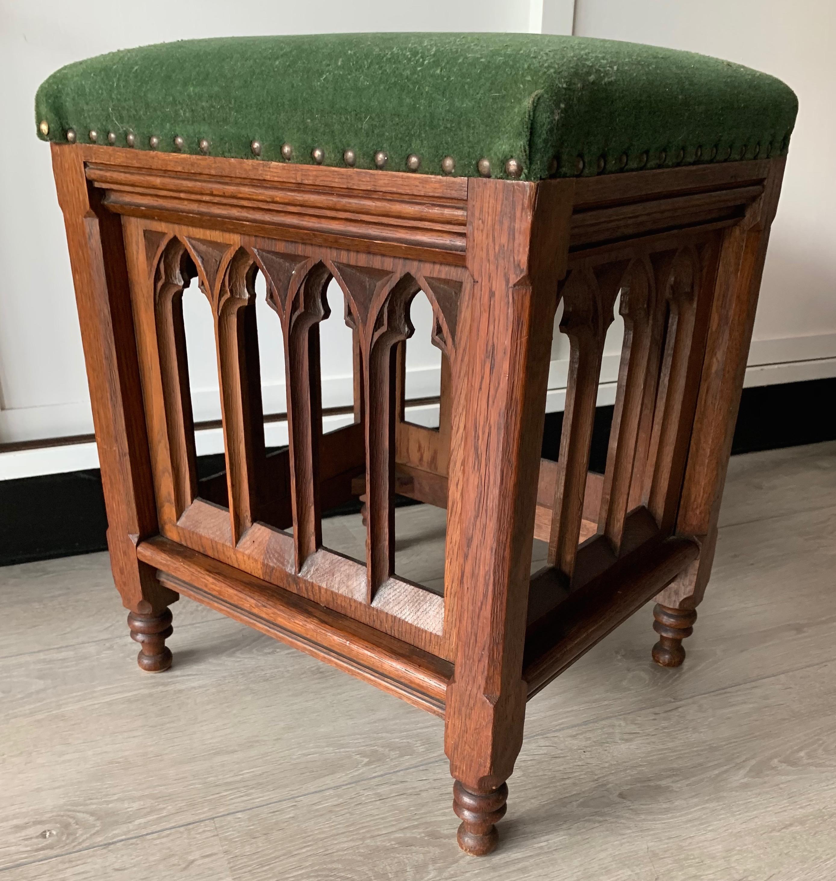 Unique and Quality Carved Gothic Revival Oak Church Stool Seat w. Velvet Seating 3