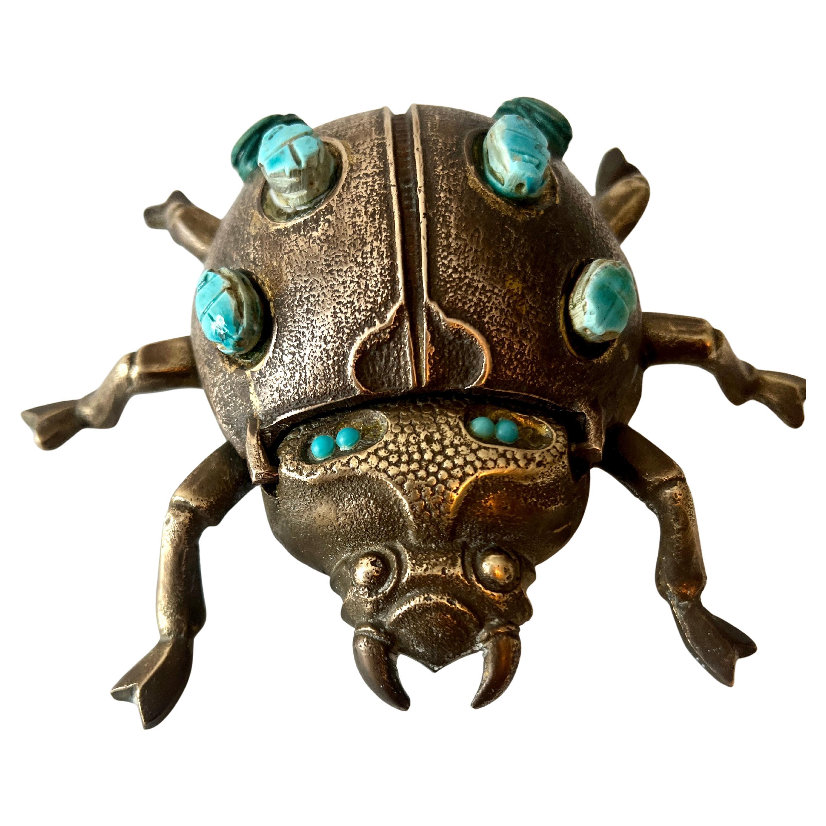 Einzigartiger und seltener Skarabäus- oder Käfer-Aschenbecher mit türkisfarbenen Details im Angebot