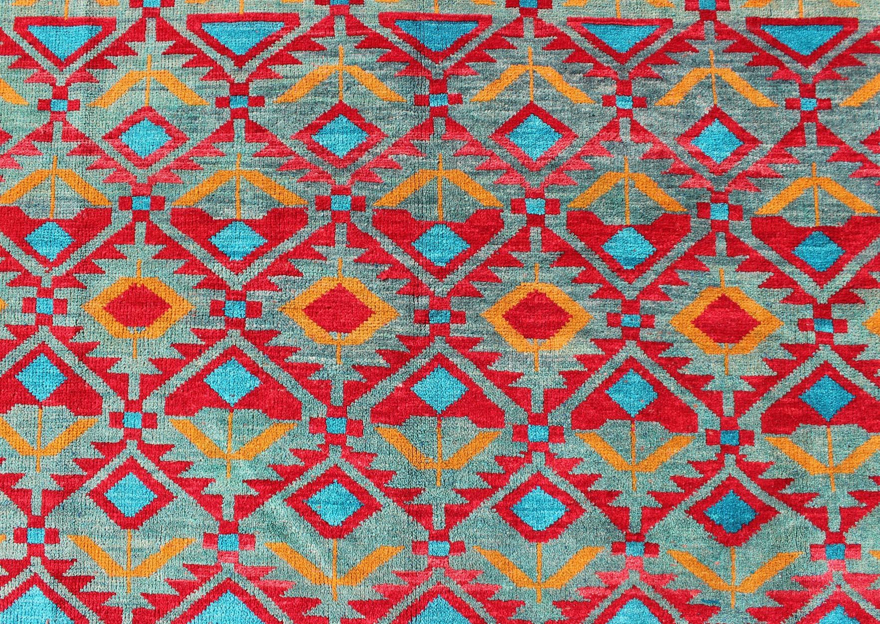 Einzigartiger und lebendiger türkischer Oushak-Teppich mit buntem und leuchtendem Diamantdesign (Wolle) im Angebot