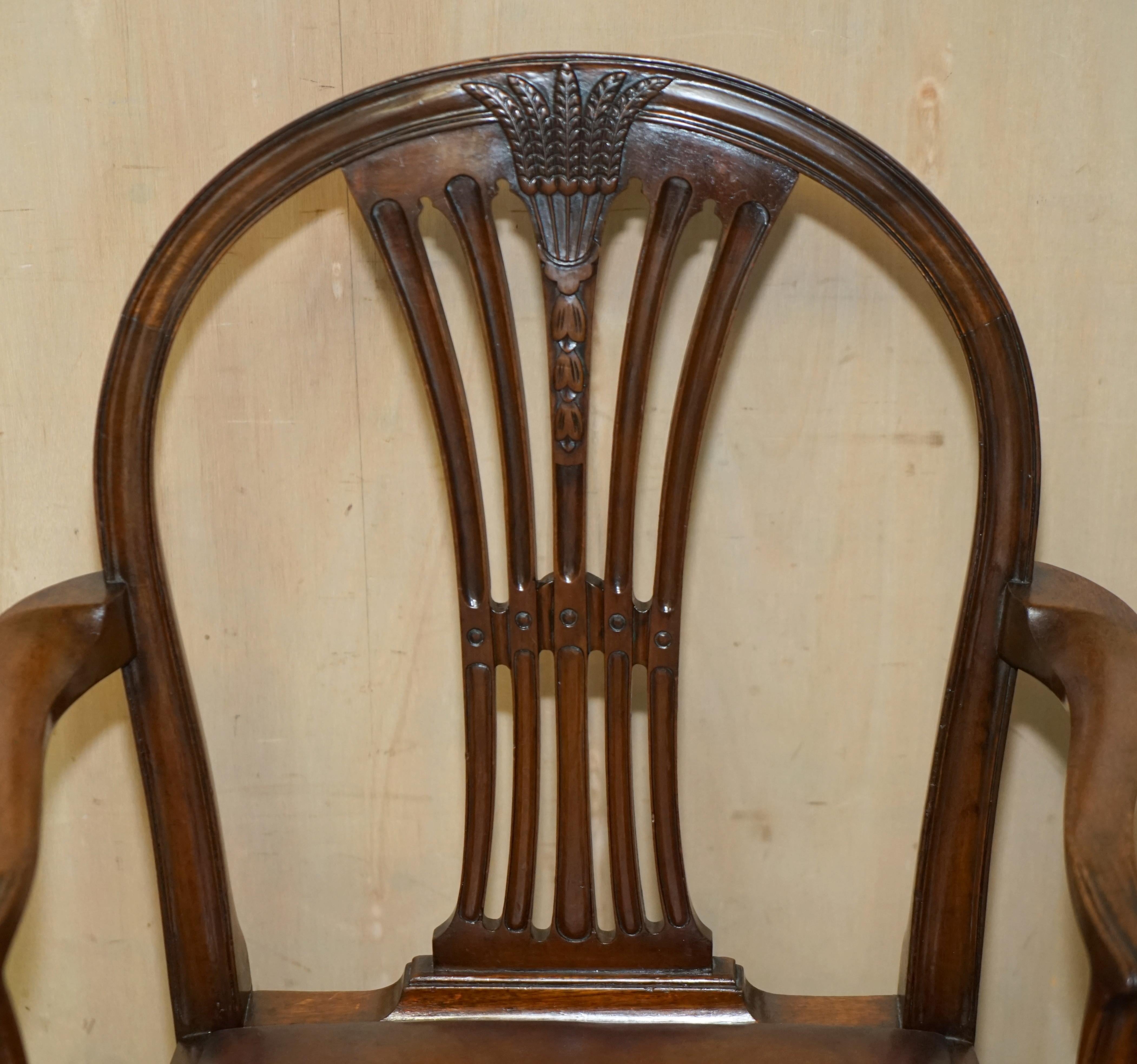 Anglais Unique Antique 1880 George Hepplewhite Wheatgrass Captains Chair Brown Leather en vente