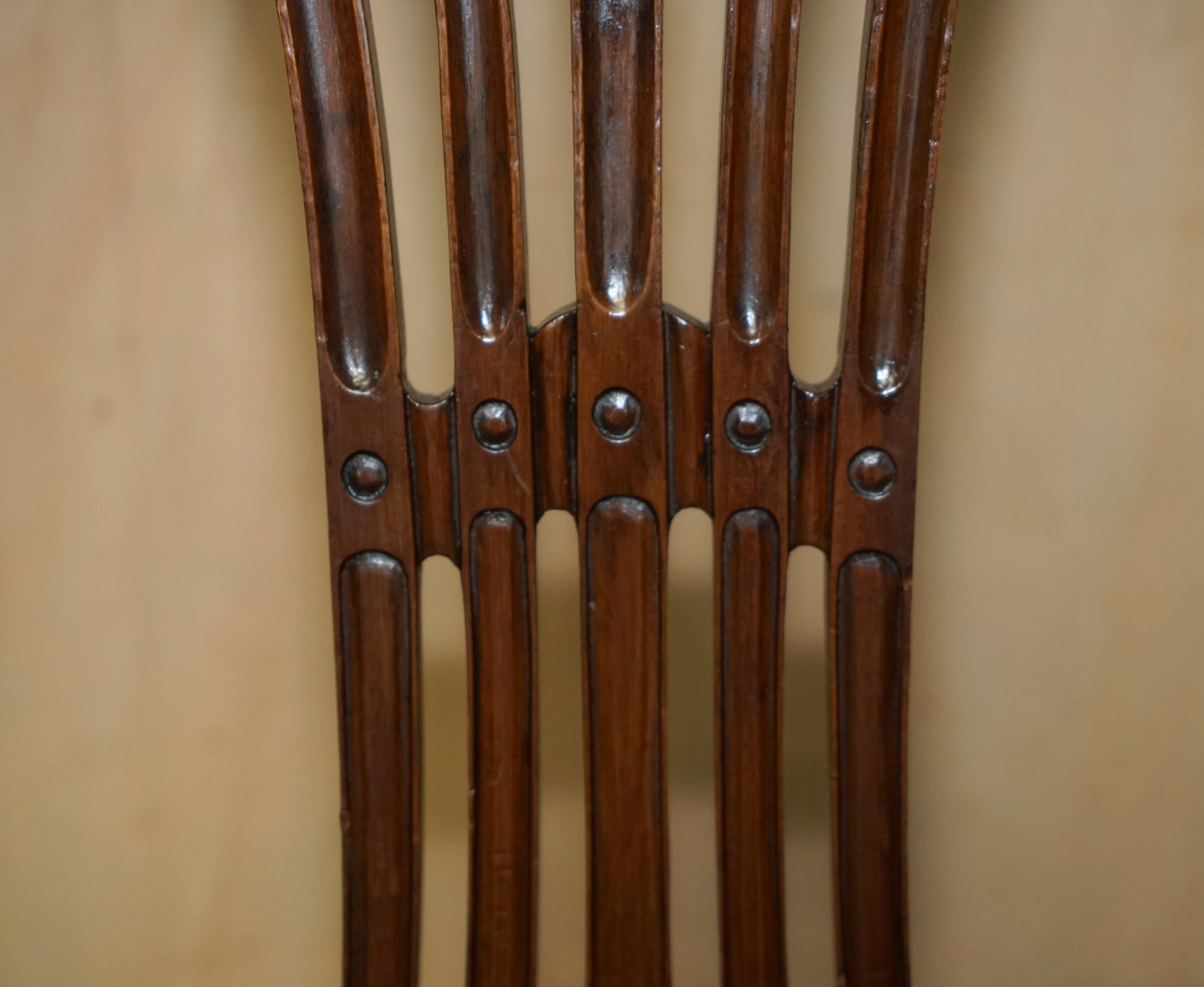 Fin du XIXe siècle Unique Antique 1880 George Hepplewhite Wheatgrass Captains Chair Brown Leather en vente