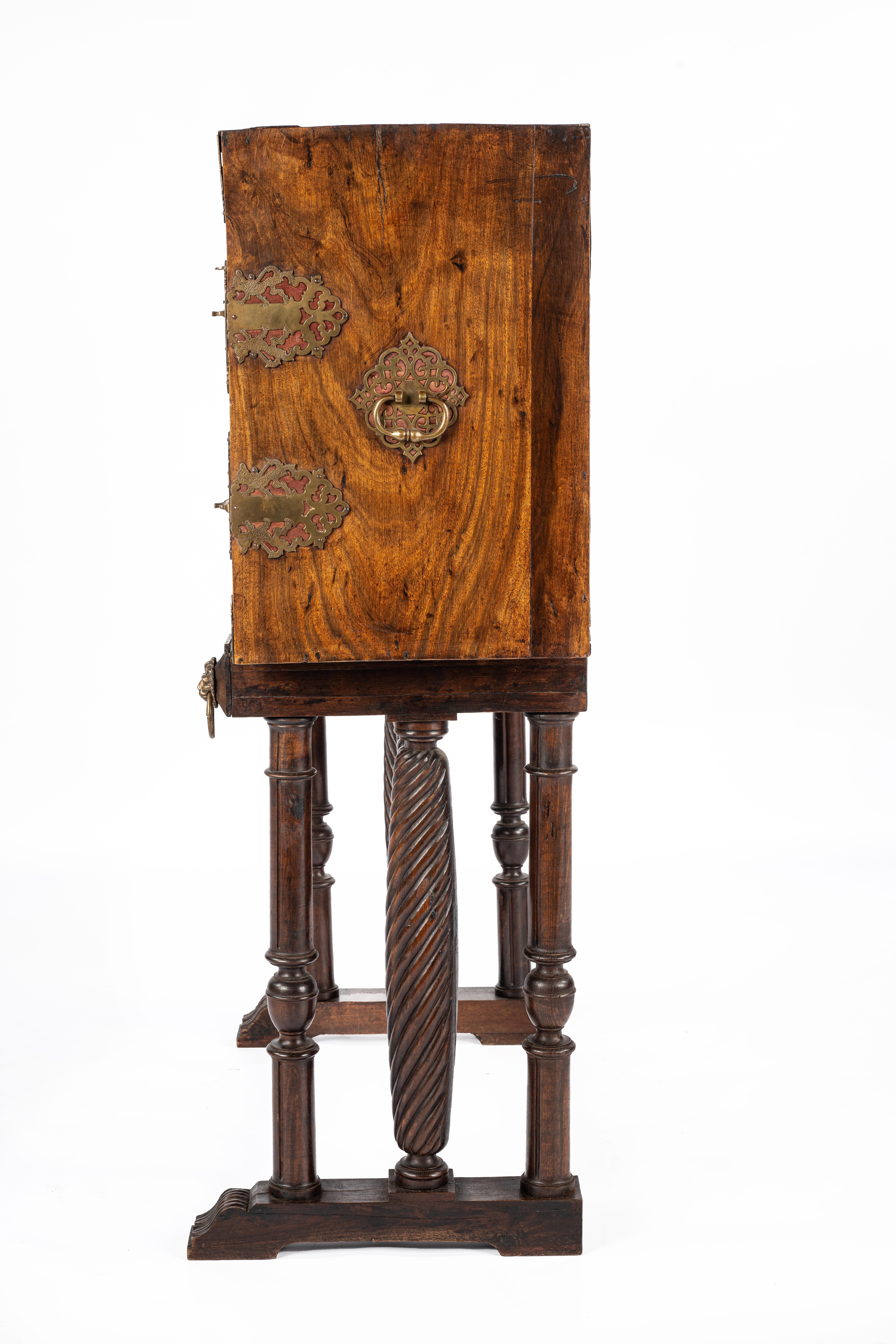 Unique Antique 19th Century Spanish Renaissance Bargueño in Solid Chestnut Wood In Good Condition For Sale In Casteren, NL