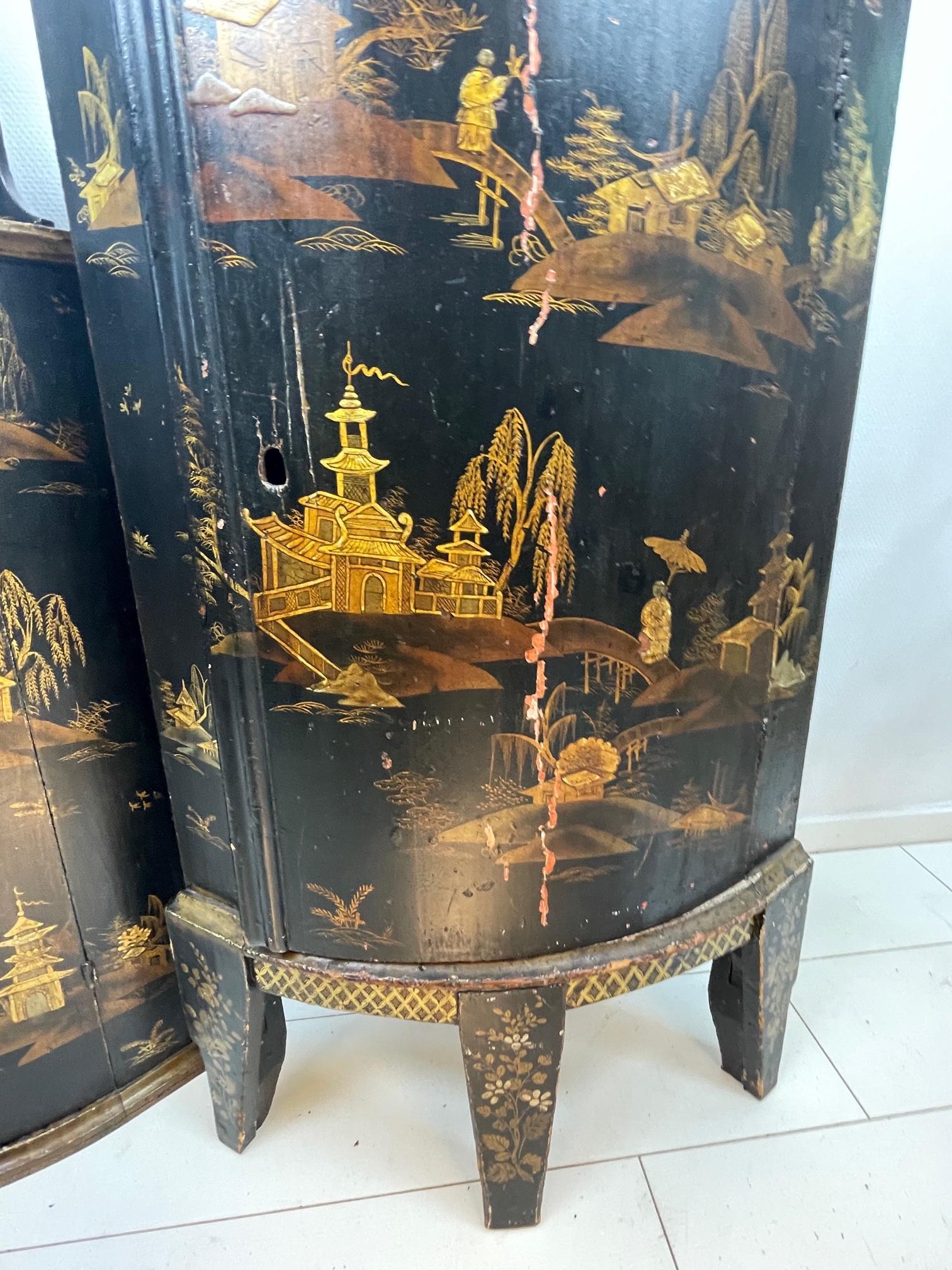 Unique Antique Chinese Corner Cabinet, 19th Century Chinoise Cabinet 11