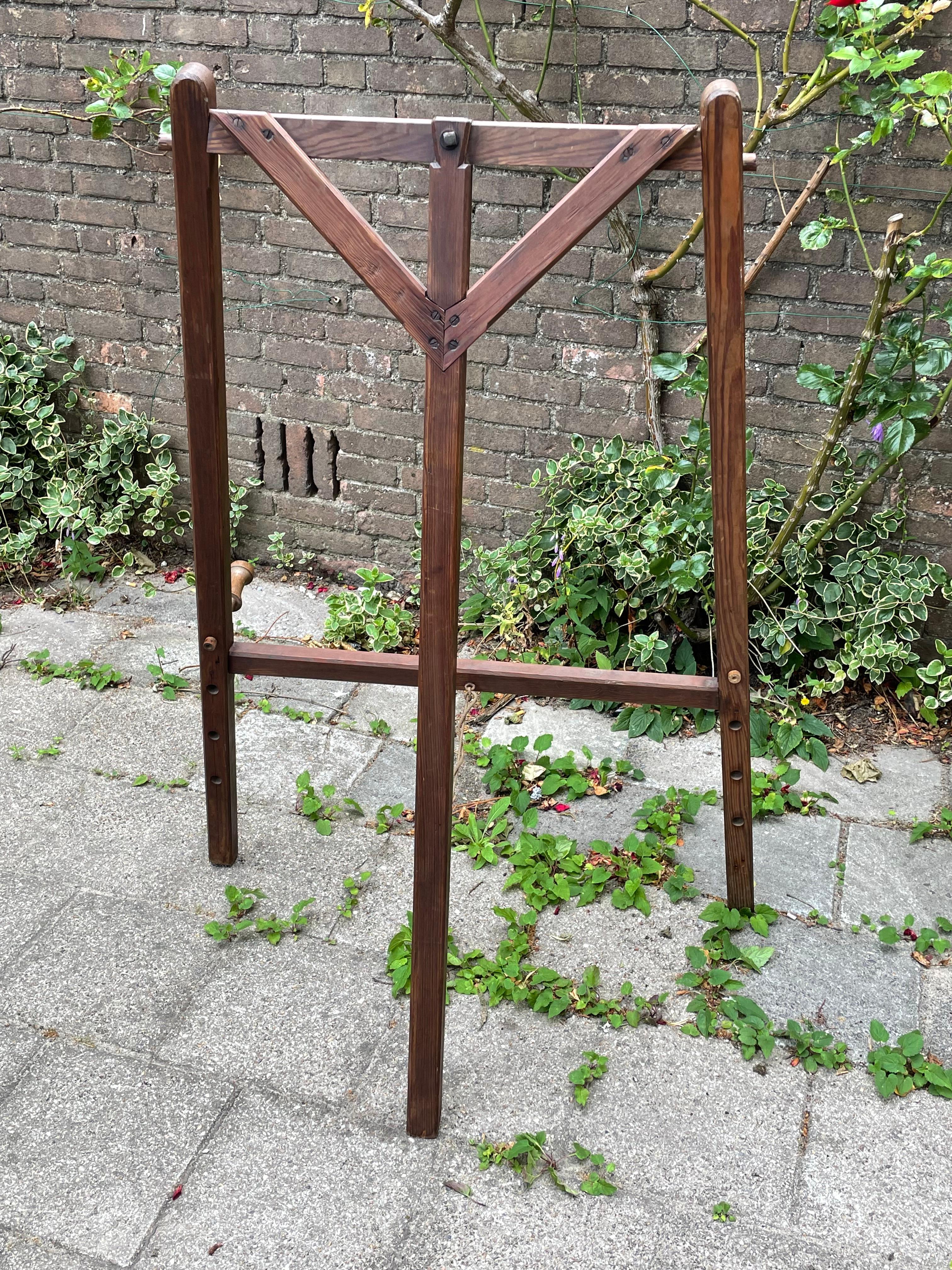 Unique Antique Handmade Arts & Crafts Floor Easel / Artist Display Stand ca 1910 In Excellent Condition For Sale In Lisse, NL