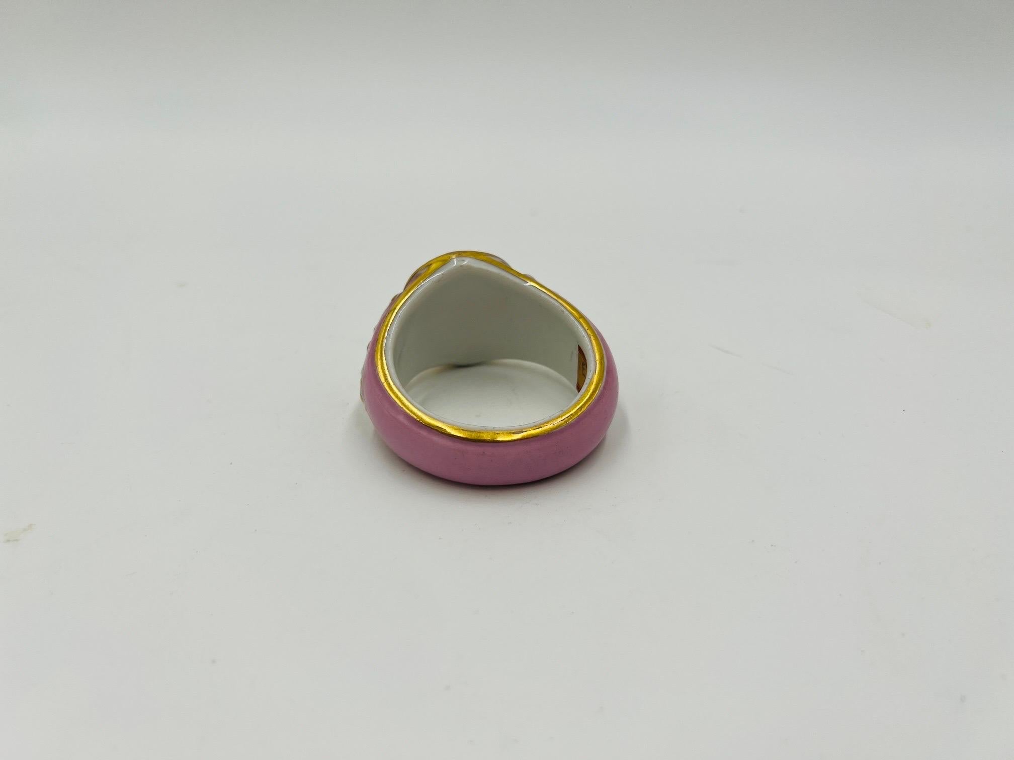 Unique Antique Old Paris Porcelain “W” Napkin Ring In Good Condition For Sale In Atlanta, GA