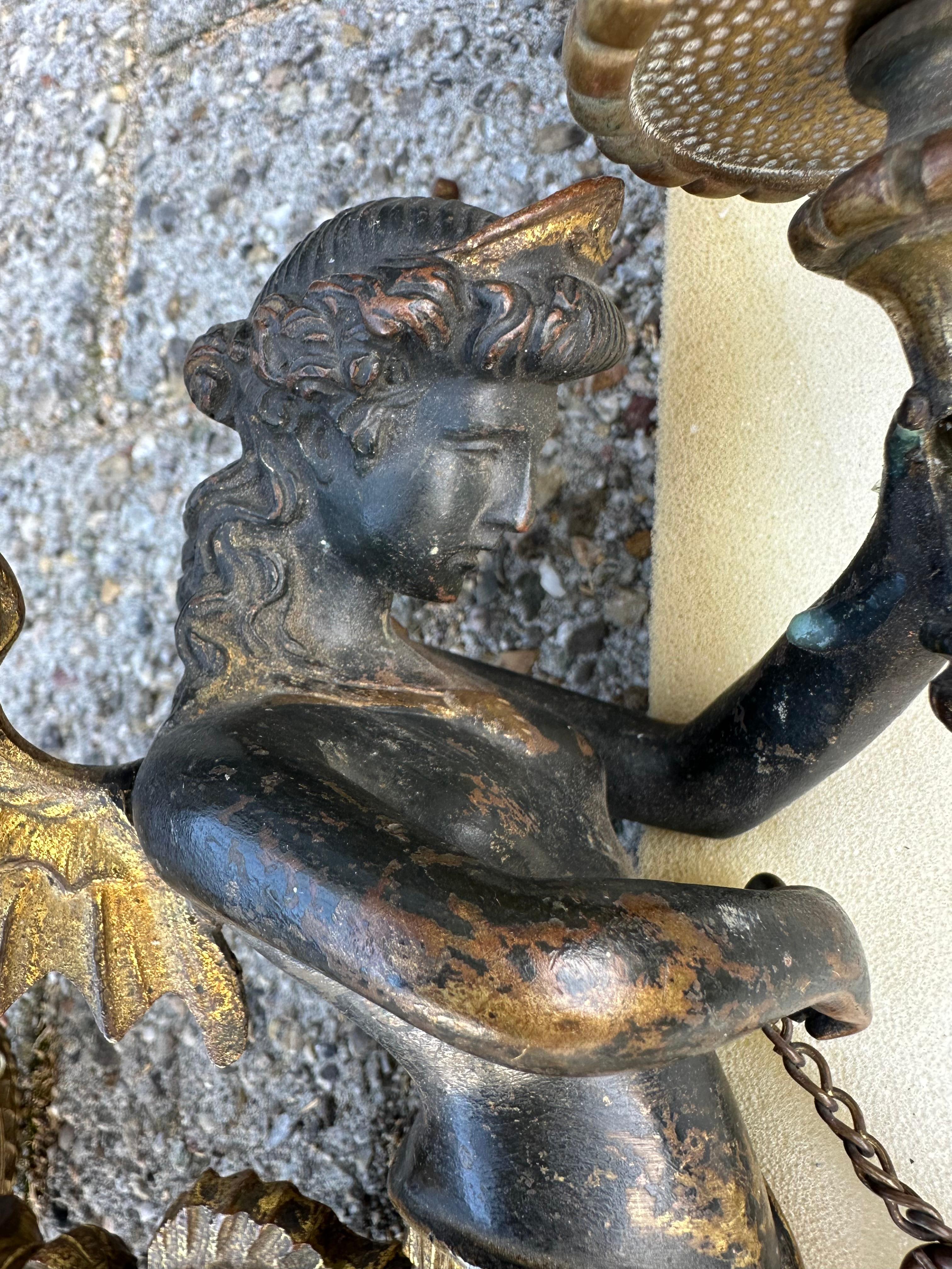 Paire unique d'appliques murales en bronze doré avec sirène ailée Figure, Torches en vente 12