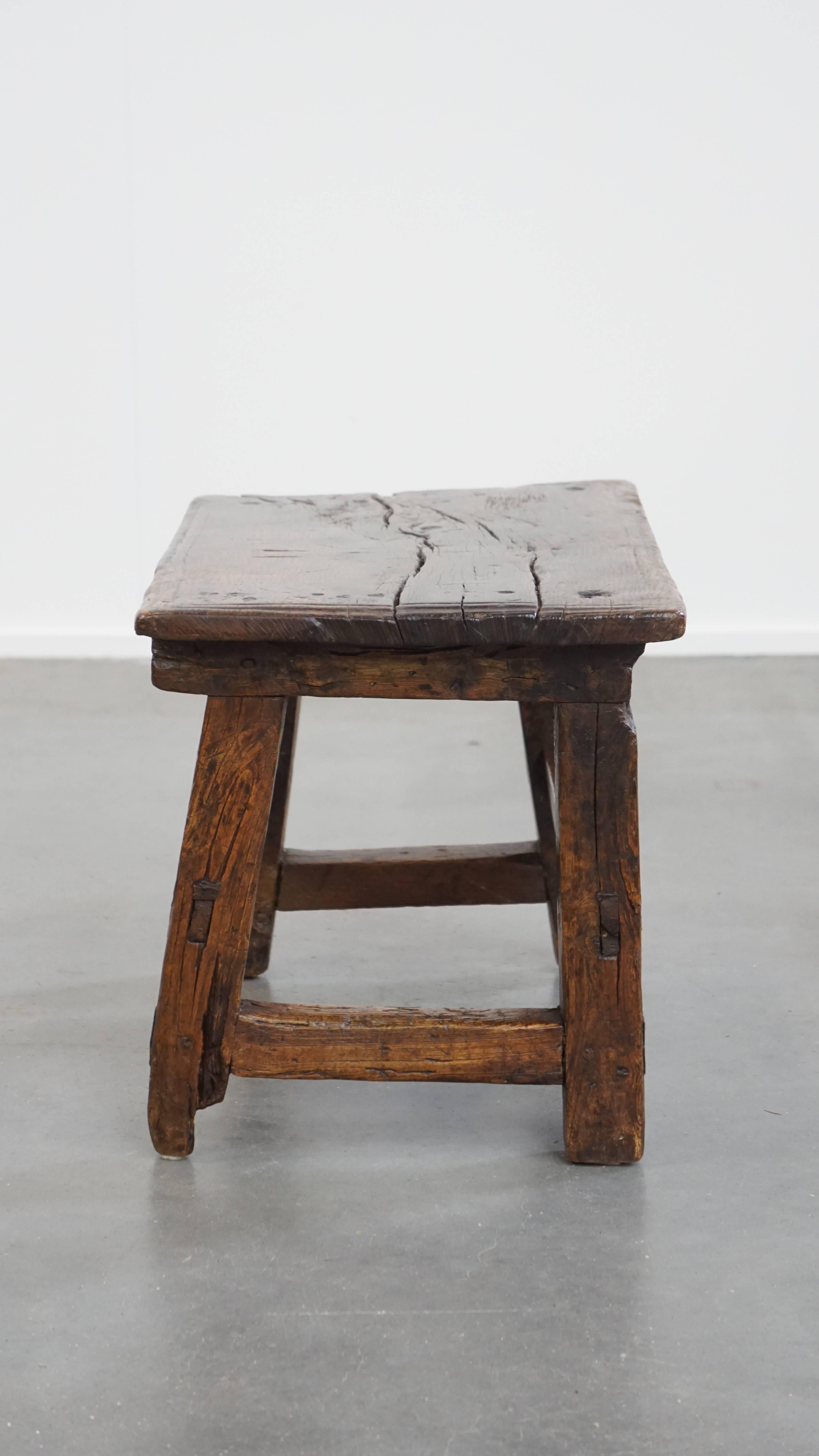 Romain classique Table d'appoint / tabouret espagnol unique du 16e siècle en vente