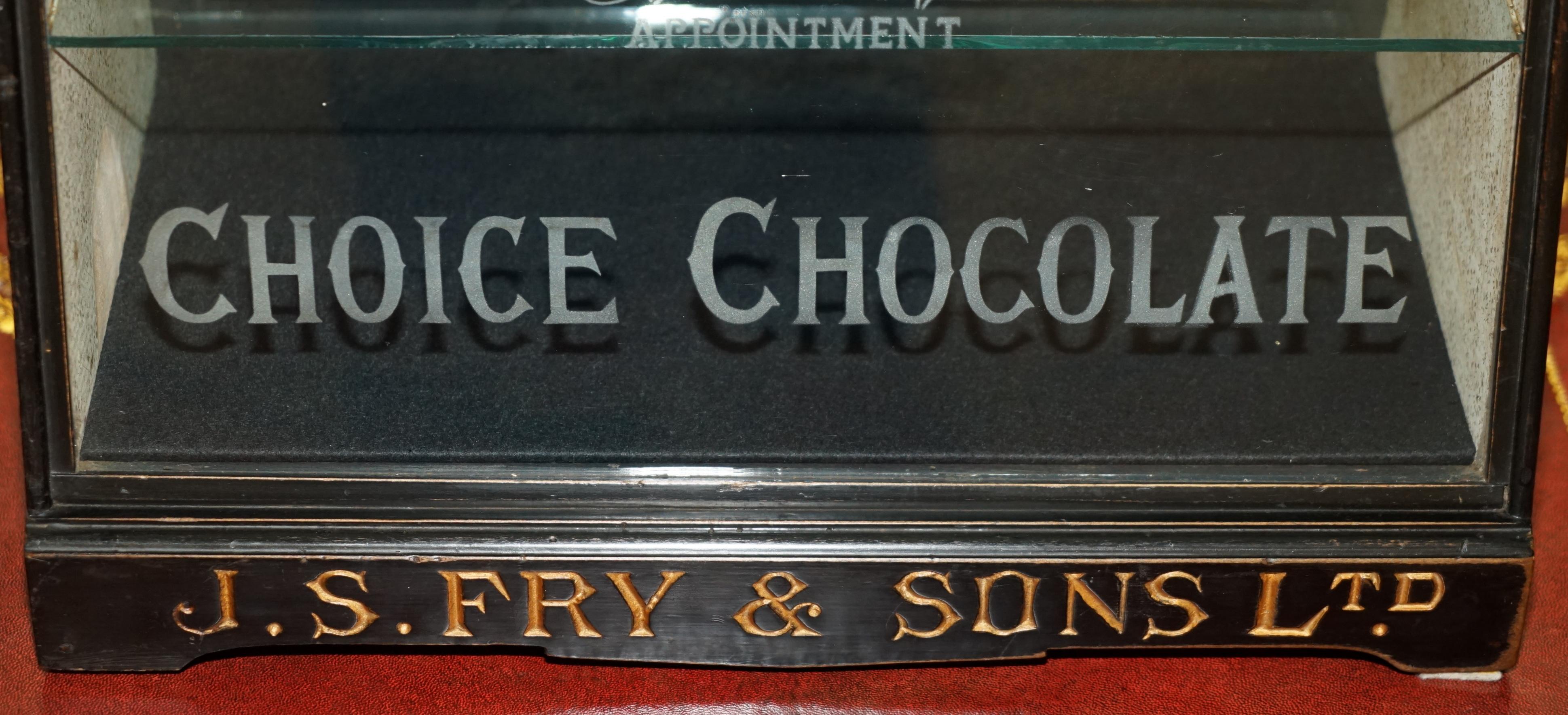 UNIQUE ANTIQUE VICTORIAN FRY's CHOCOLATE ROYAL CREST GLASS DISPLAY CASE CABINET For Sale 4