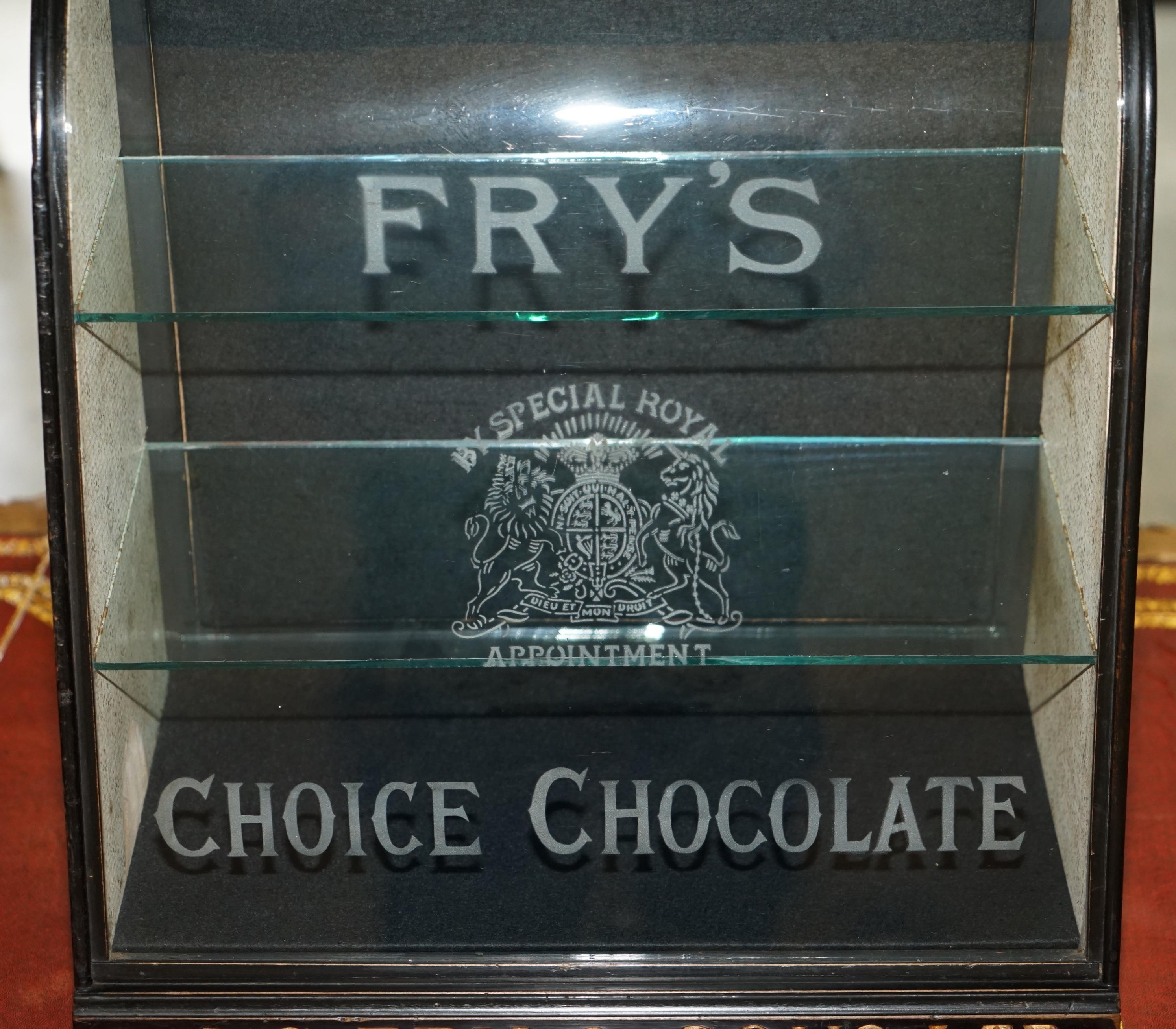 UNIQUE ANTIQUE VICTORIAN FRY's CHOCOLATE ROYAL CREST GLASS DISPLAY CASE CABINET In Good Condition For Sale In West Sussex, Pulborough