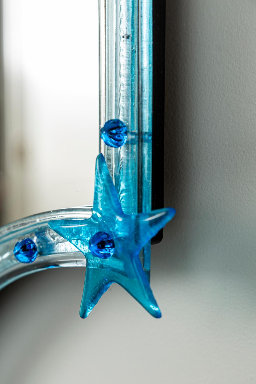 Specchio a stella soffiato di Murano, unico nel suo genere, di colore acquamarina in vendita 1