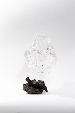 Escultura única de la serie «Círculo Ártico», en vidrio y clinker natural, de Szkło Studio