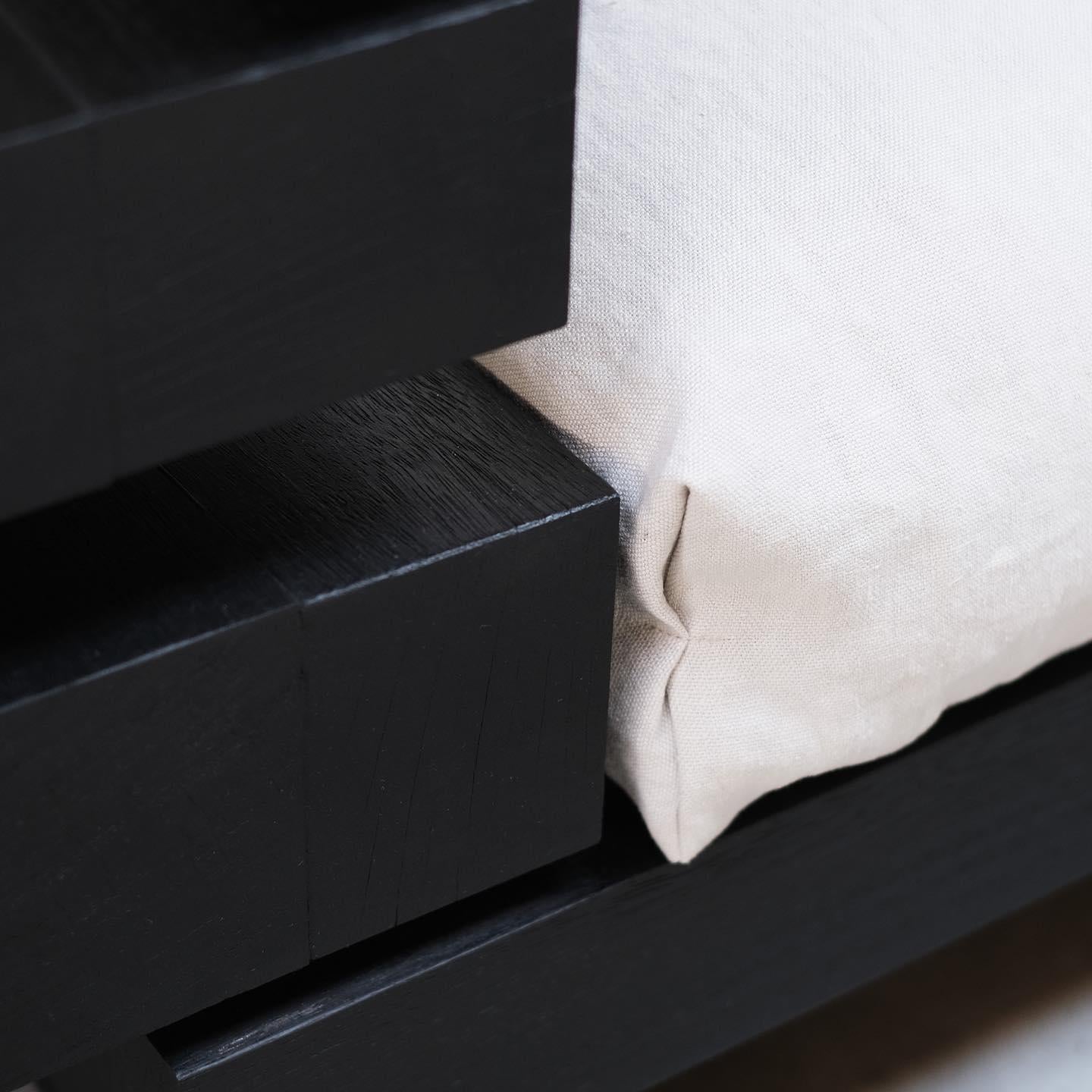 Sillón Zoumey de madera de iroko de Arno Declercq en venta 3