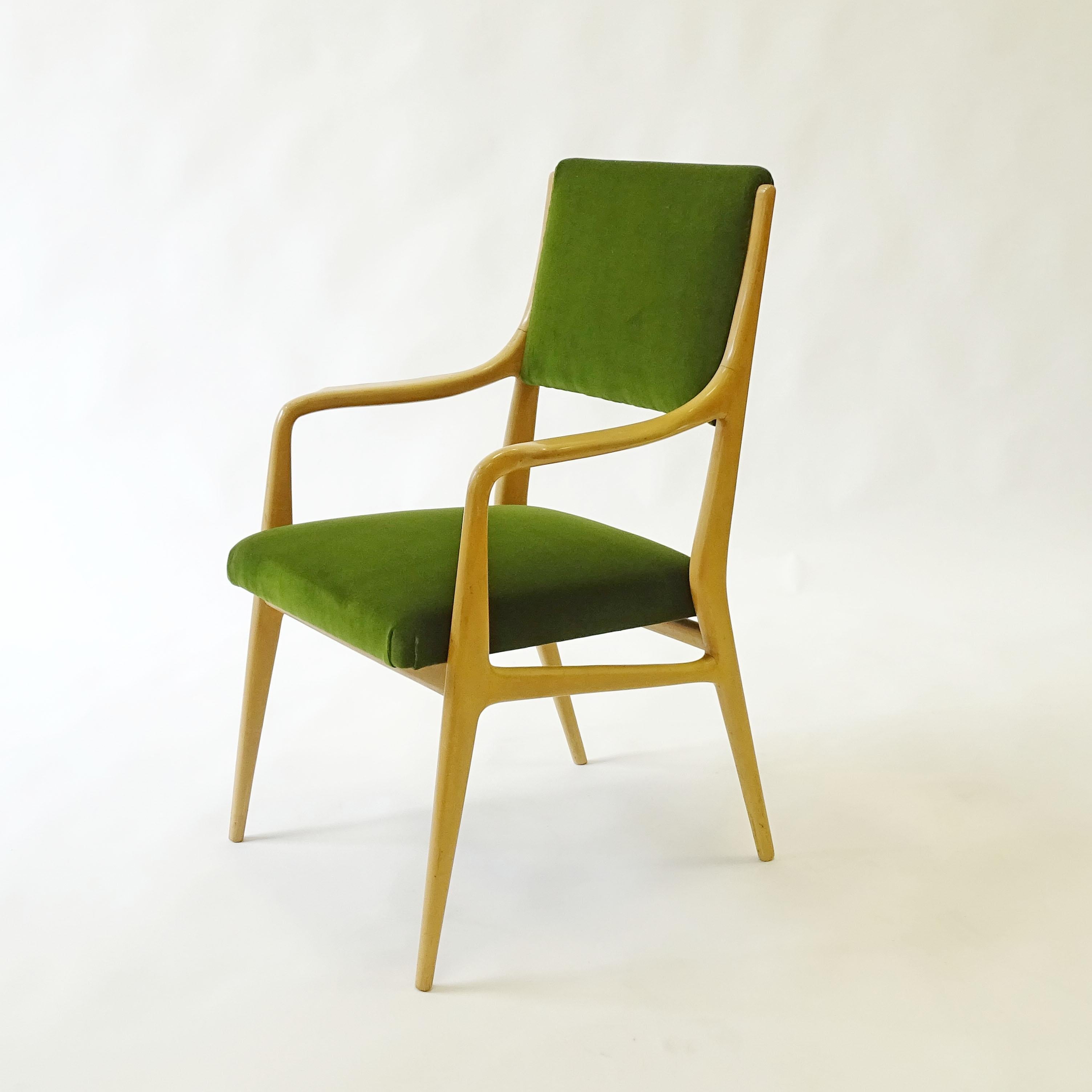 Unique Armchair in Lightly Lacquered Wood and Green Velvet, Italy 1950s For Sale 3