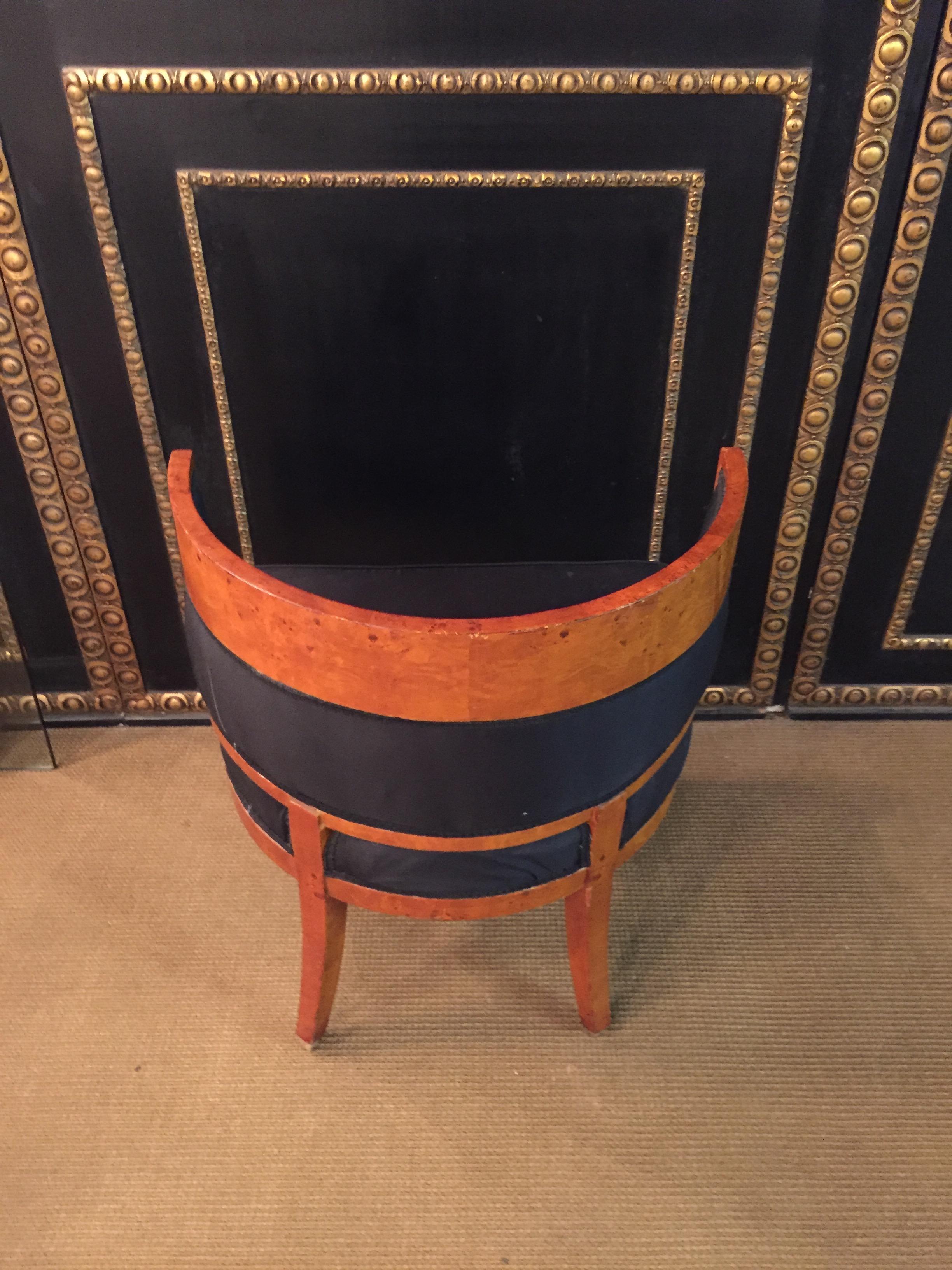 Unique Armchair with Wide Rounds Lean in antique  Biedermeier Style maple veneer 3