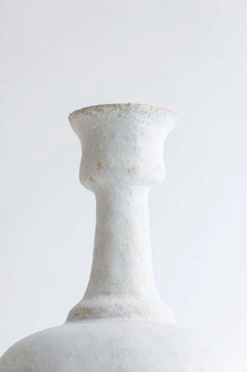 Post-Modern Unique Arq 005 Blanco, Hueso Vase by Raquel Vidal and Pedro Paz For Sale