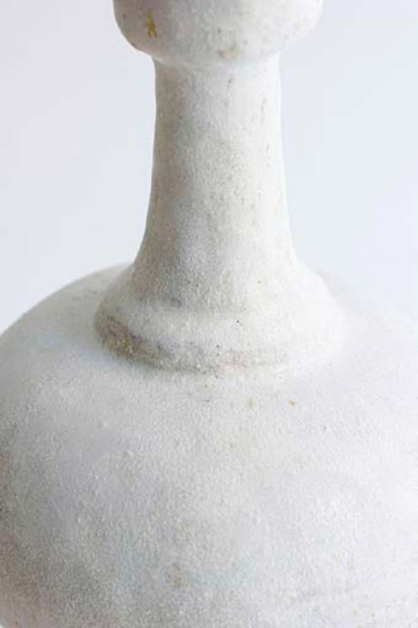 Glazed Unique Arq 005 Blanco, Hueso Vase by Raquel Vidal and Pedro Paz For Sale