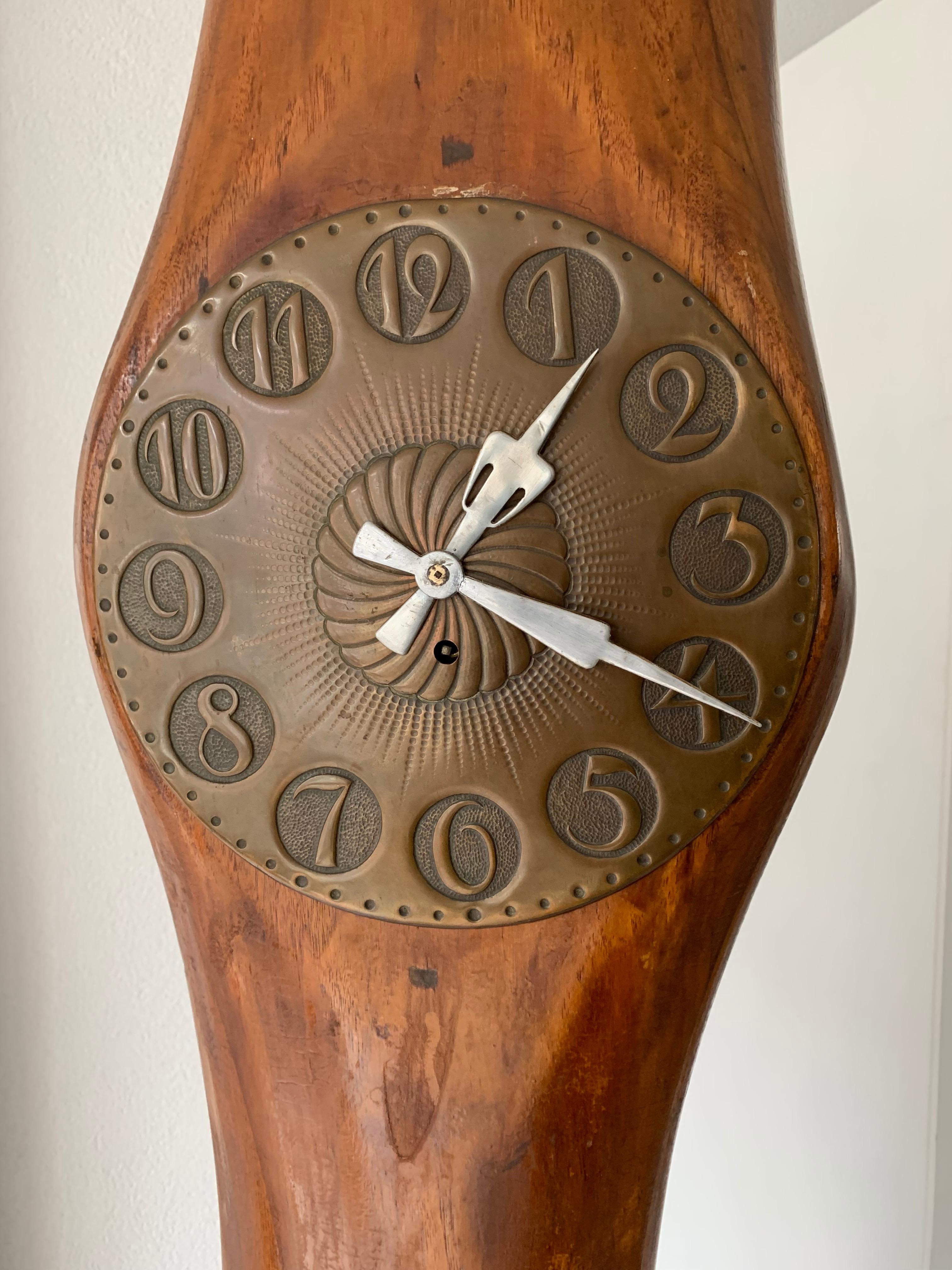 Unique Art Deco Era, Industrial Aviation Design Airplane Propeller Wooden Clock  In Good Condition In Lisse, NL