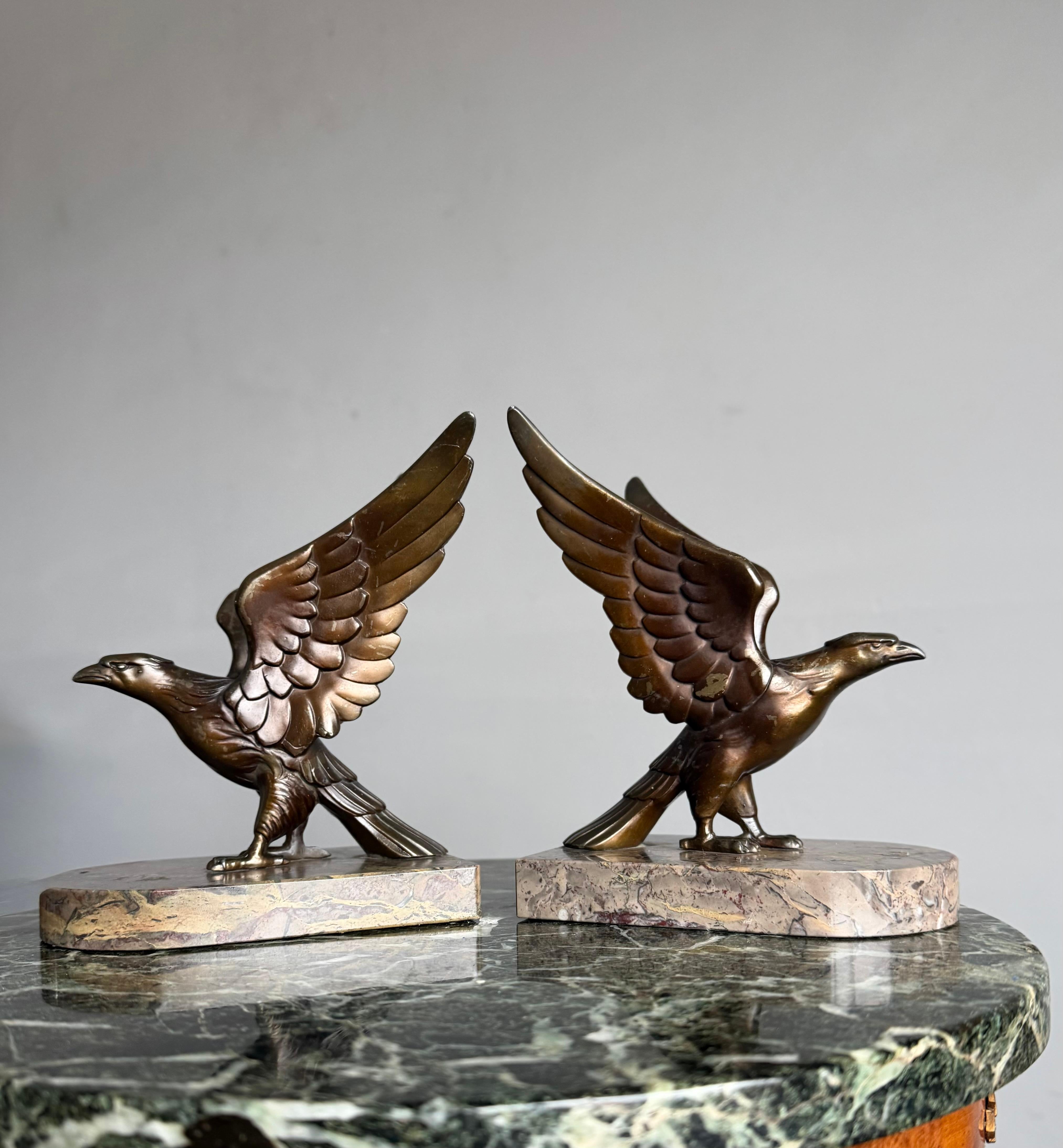 Unique Art Deco Pair Bronzed Eagle Bookend Sculptures in Style Max Le Verrier en venta 7