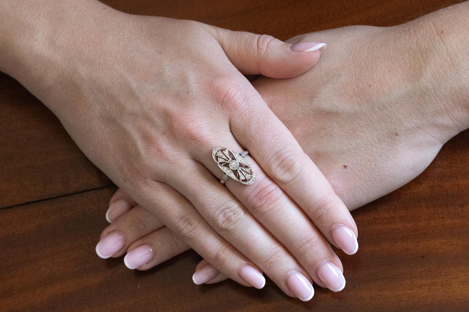 Unique Art Deco ring with diamonds, Hungary, 1930s/1940s For Sale 3
