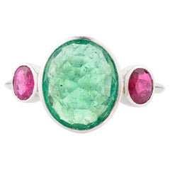 Anillo único estilo Art Déco de oro blanco macizo de 18 quilates con rubí, esmeralda y tres piedras