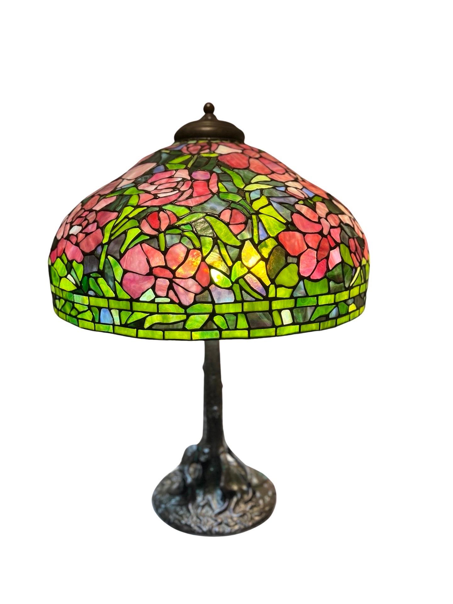Unique Art Glass & Metal Company Leaded Glass Peony Table Lamp C. 1915 For Sale 1