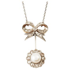 Unique Art Nouveau necklace with diamonds and pearl, Sweden around 1915.