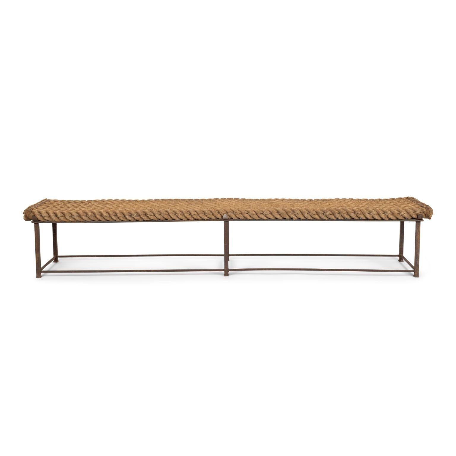 Forgé Unique Artisan Steel Bench with Rope Seat (Banc en acier avec siège en corde) en vente