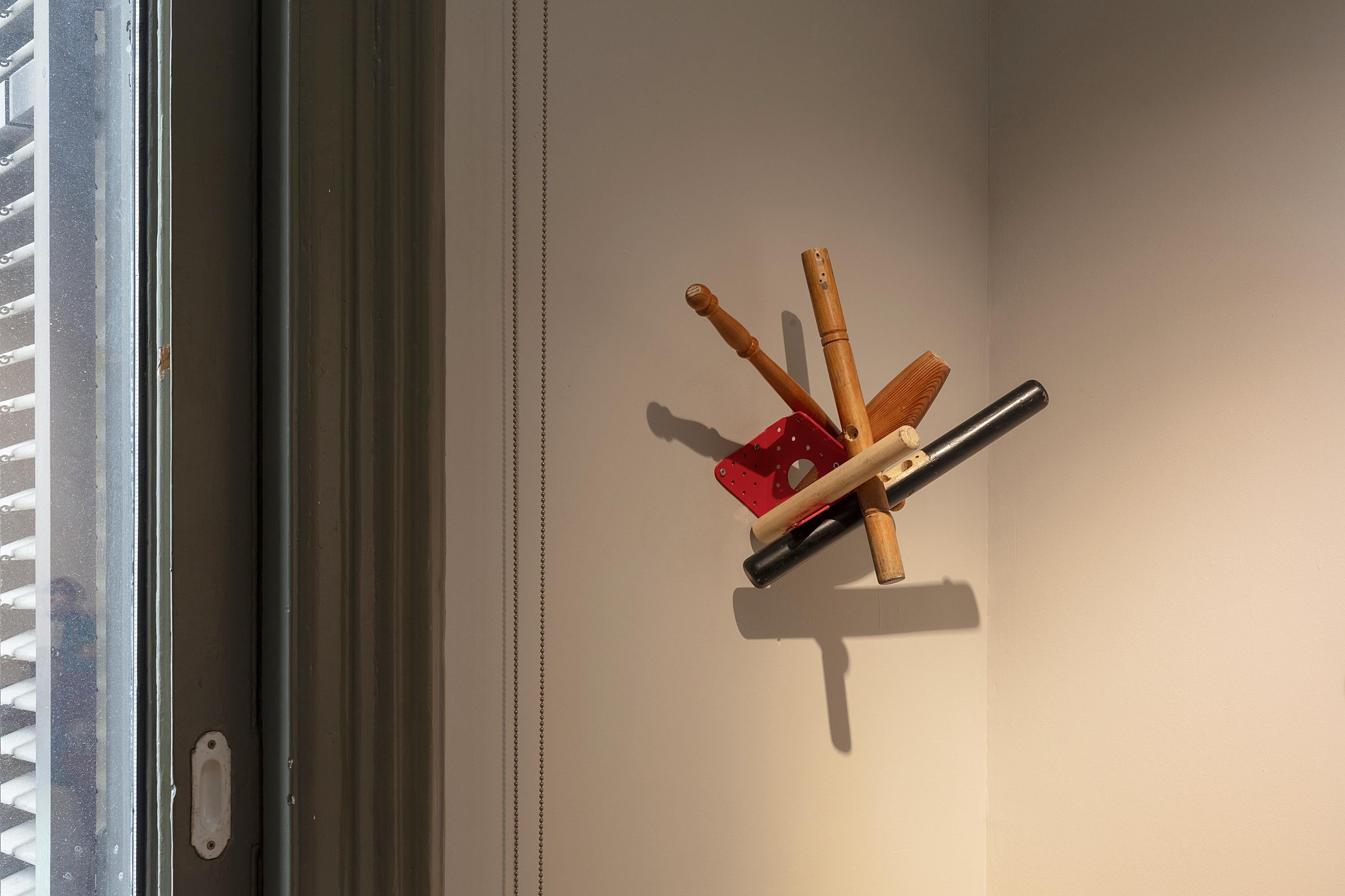 Appendino unico in legno Artistics Up & Up riciclato da Curro Claret, Appendino #3 in vendita 1