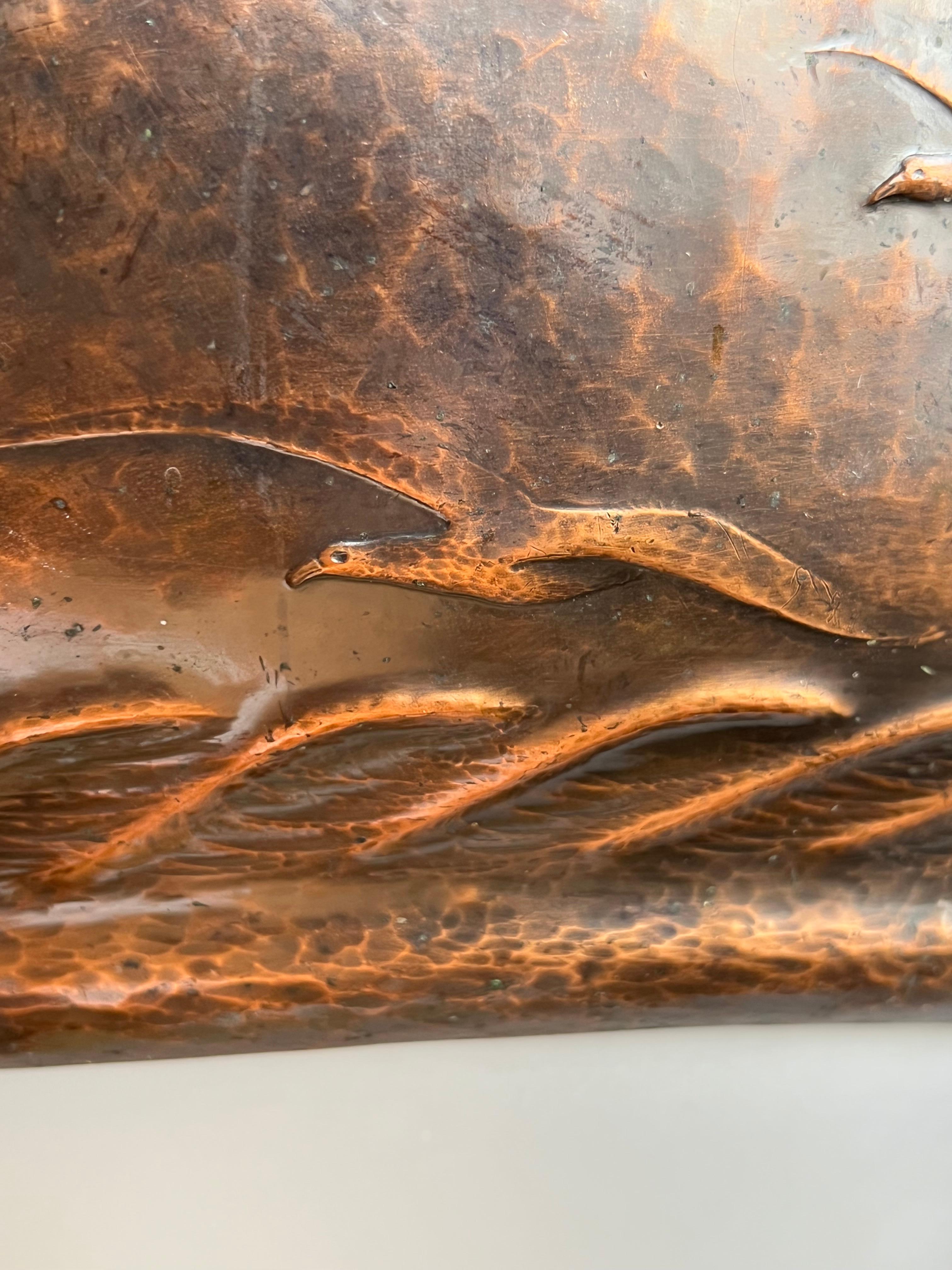 Einzigartiger Arts & Crafts-Kronleuchter aus Kupfer mit Motiv der Seeuhr und Glasschirmen im Zustand „Gut“ im Angebot in Lisse, NL