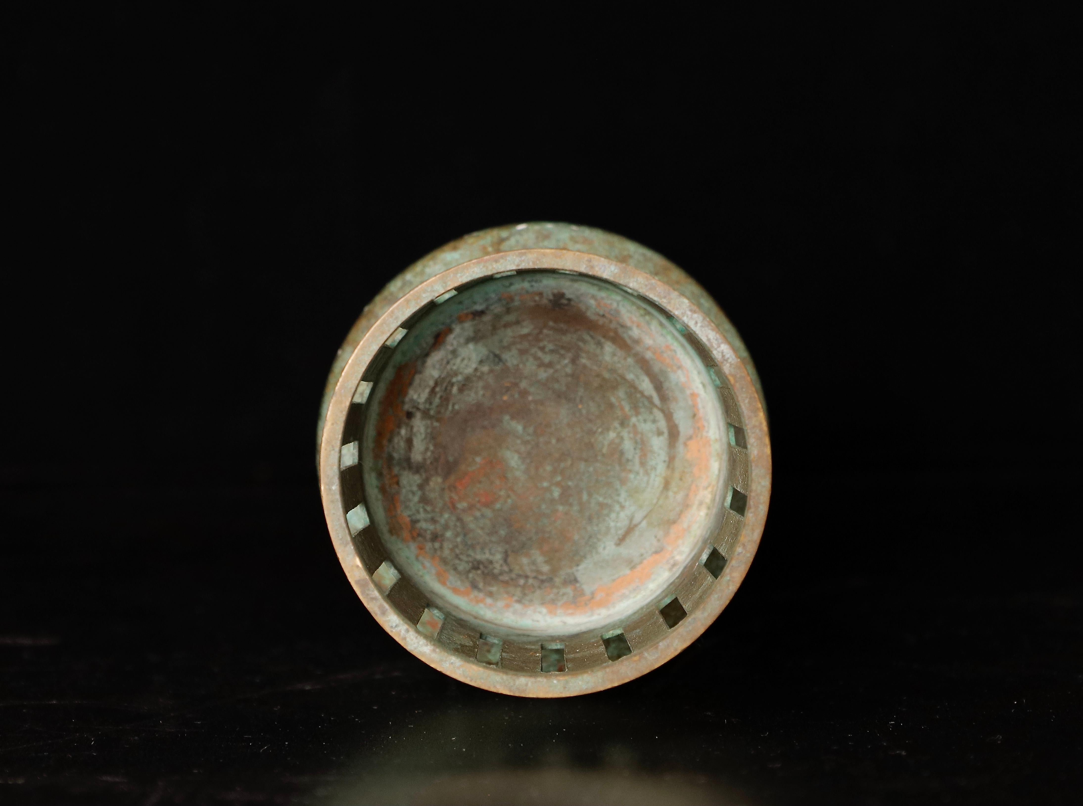 Unique Attractive Shape Bronze Vase For Sale 2
