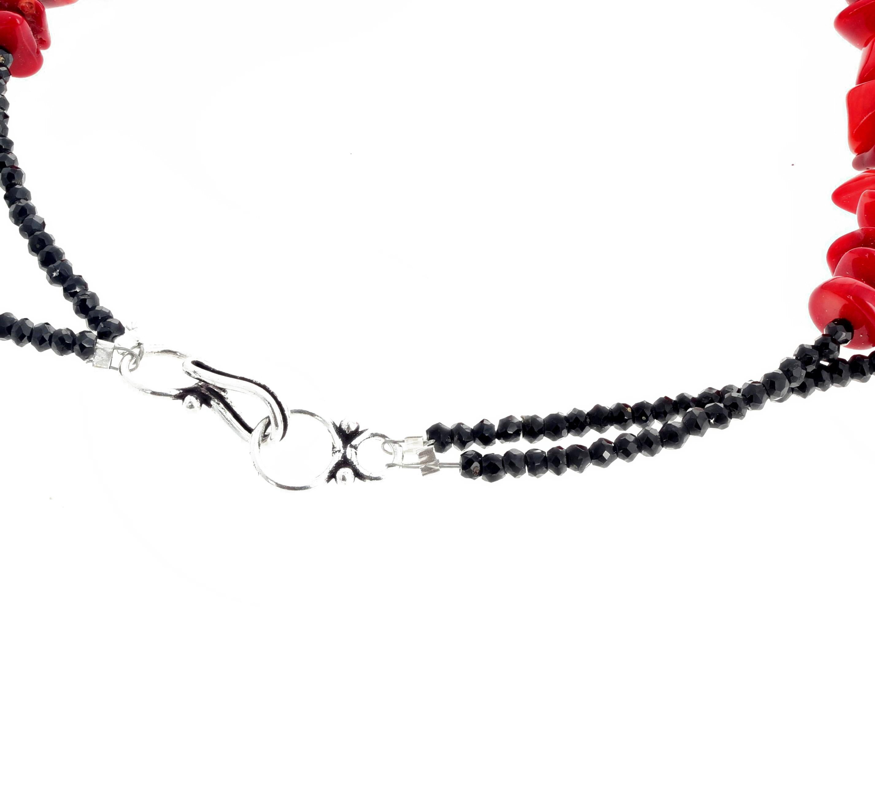 AJD Sehr Chic Doppelreihige Halskette aus Bambuskoralle und schwarzem Spinell, 17,75
