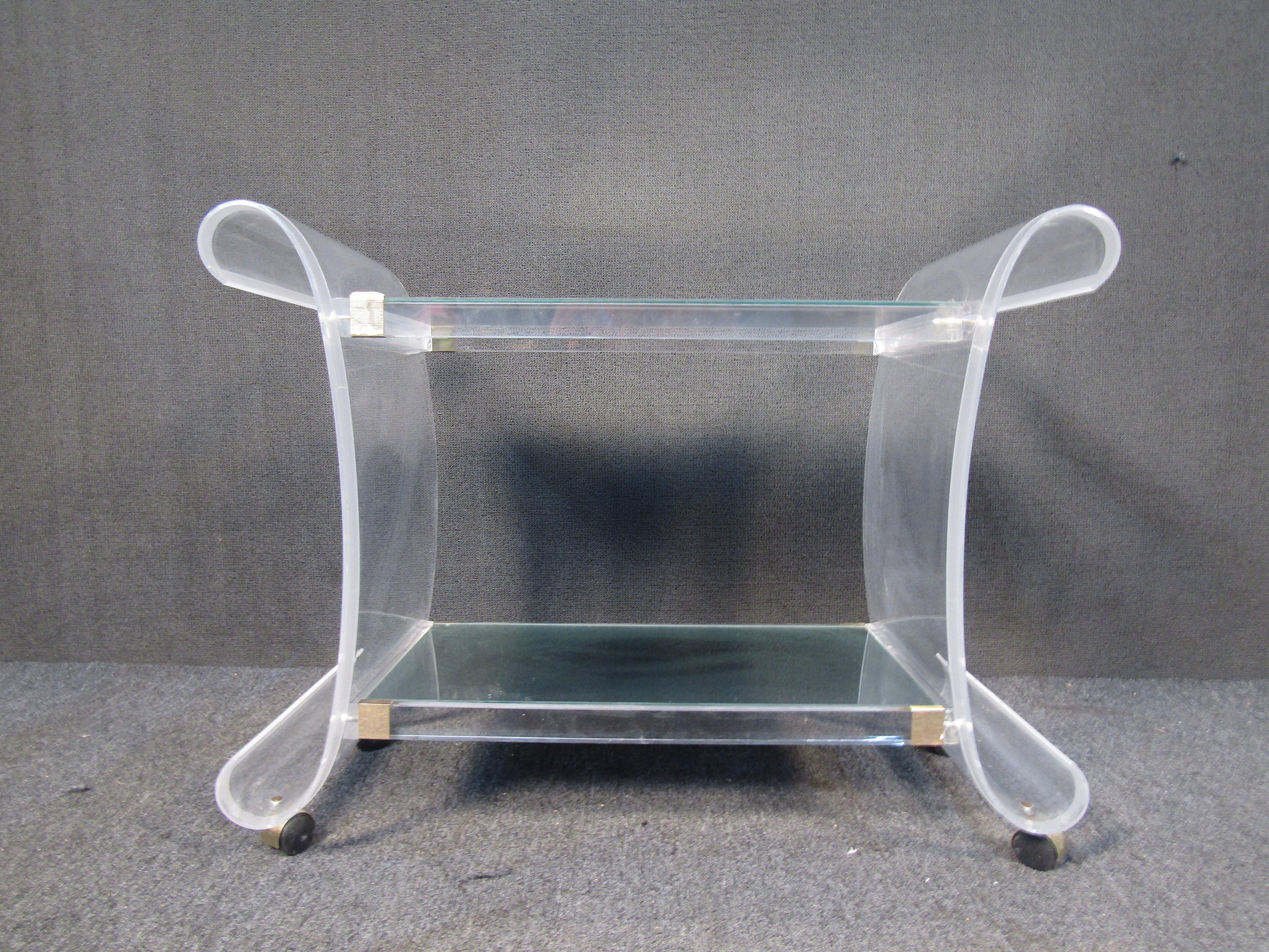 Mid-Century Modern Unique Bar Cart in Lucite and Mirror For Sale