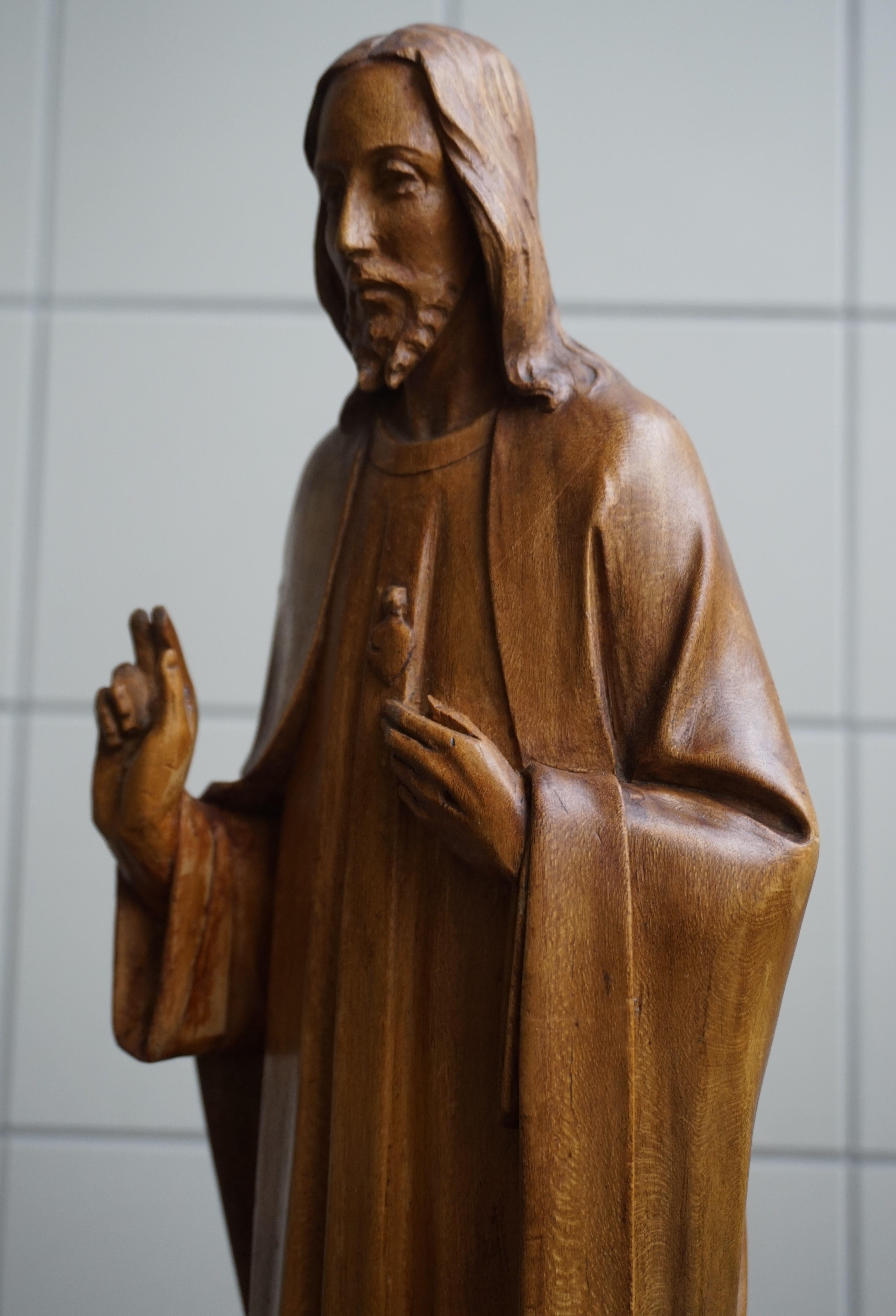 Unique and Beautifully Hand Carved Early 1900s Sacred Heart of Christ Sculpture 6