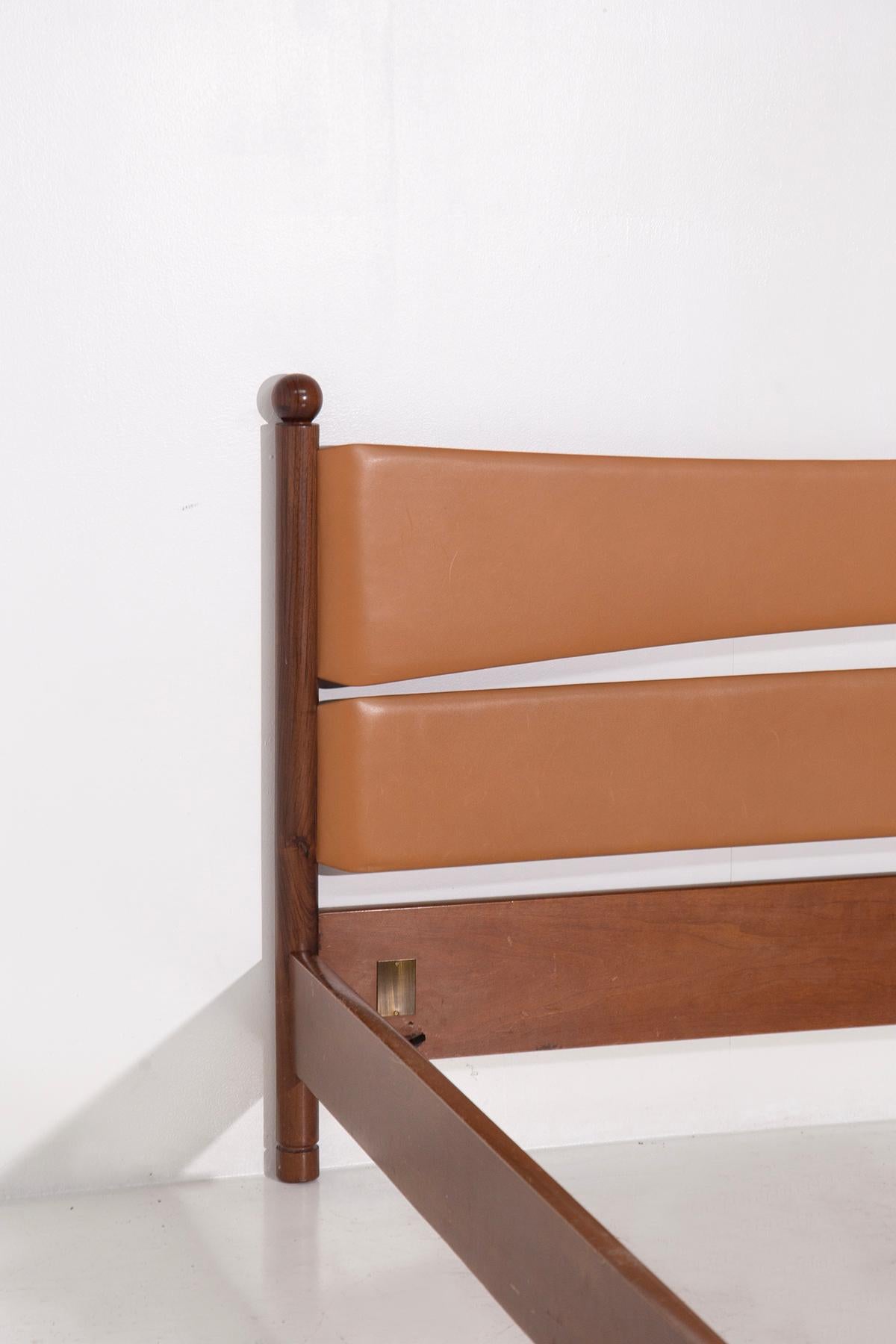 Mid-Century Modern Unique Bed by Osvaldo Borsani and Eugenio Gerli For Sale