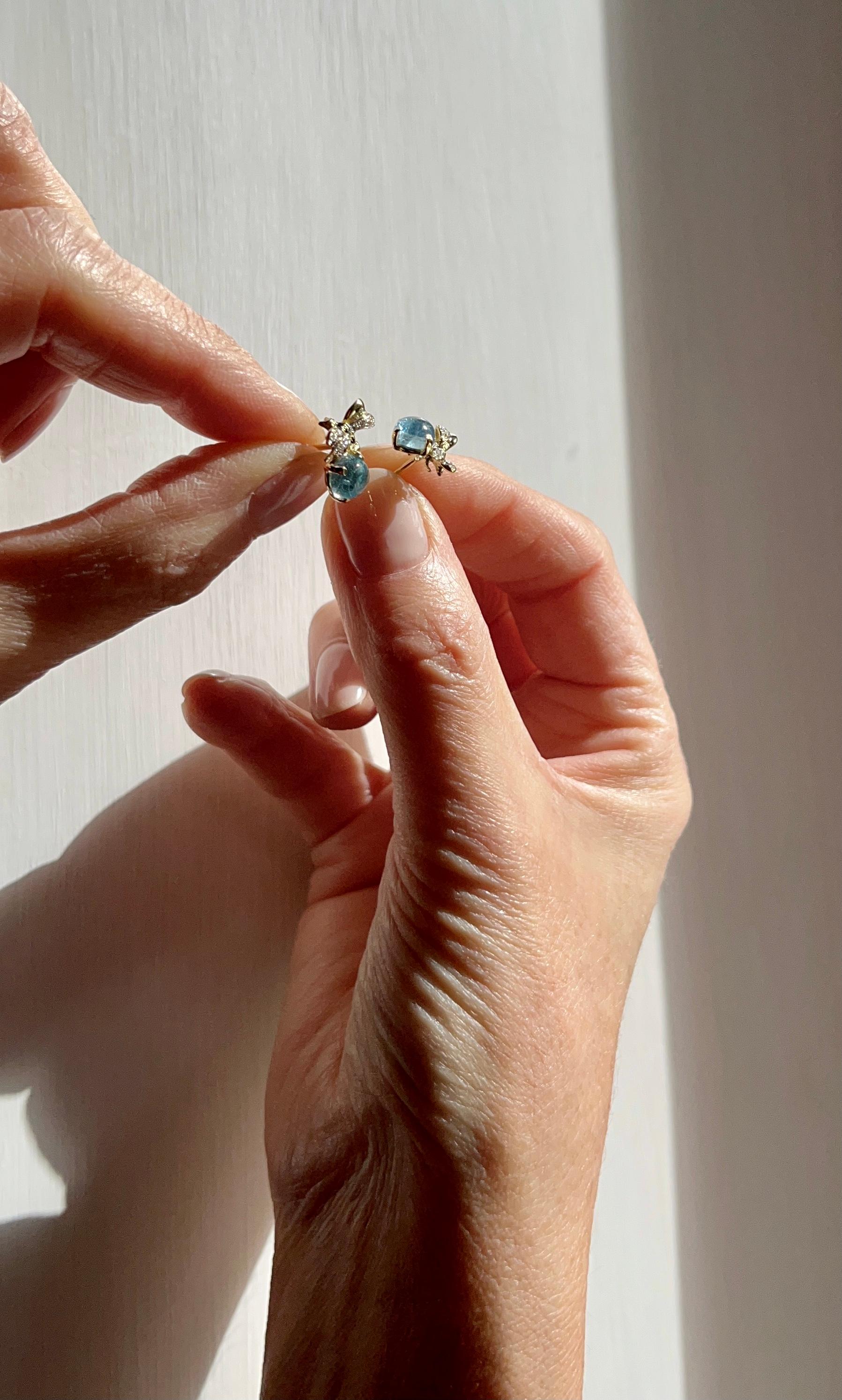 Modern Unique Bee-Shaped Earrings 18k Gold 2.20c Aquamarine Diamond by Rossella Ugolini For Sale
