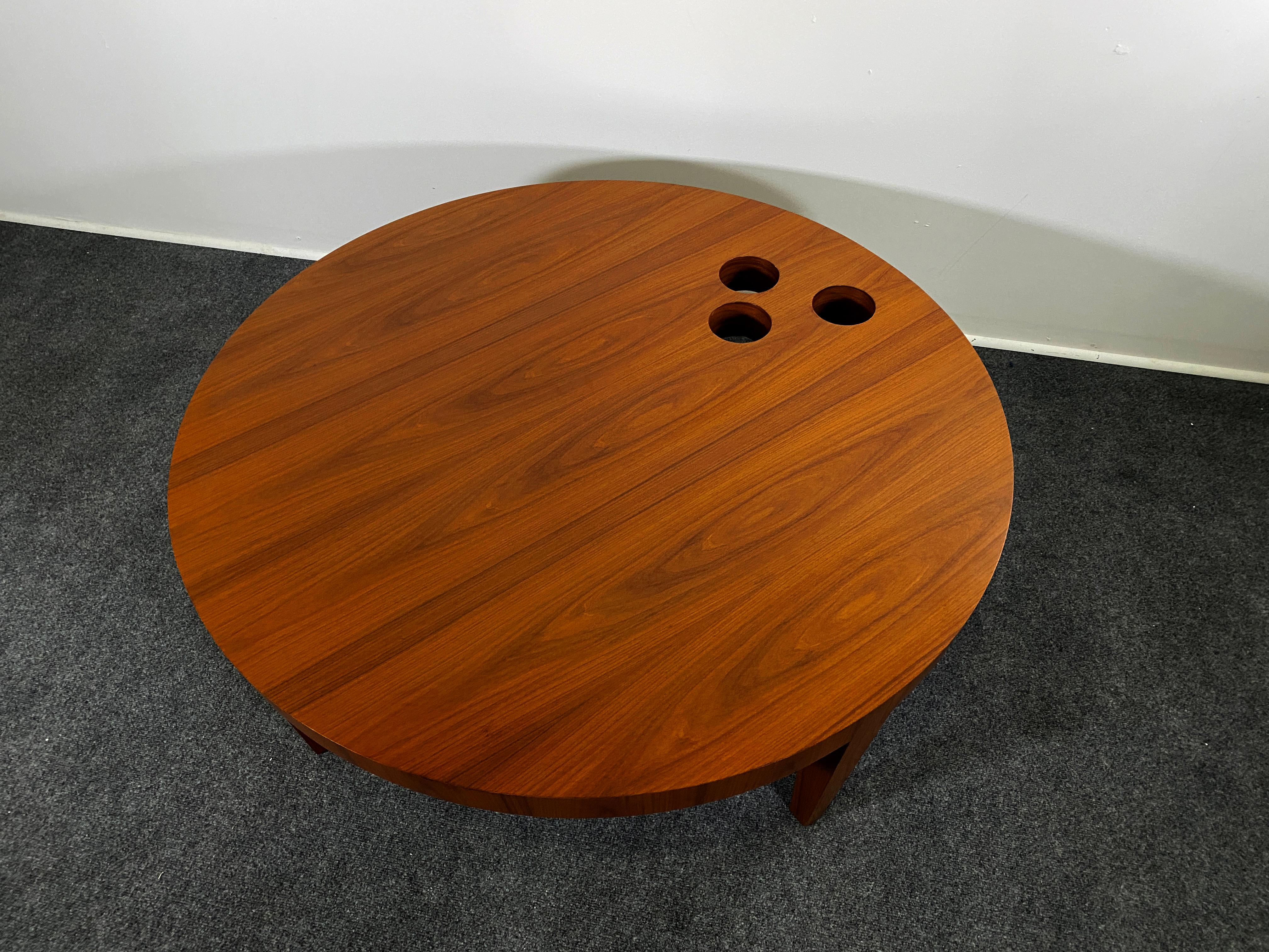 Unique Bespoke American Walnut Round Coffee Table with Round Cutouts In Good Condition For Sale In Hollywood, FL