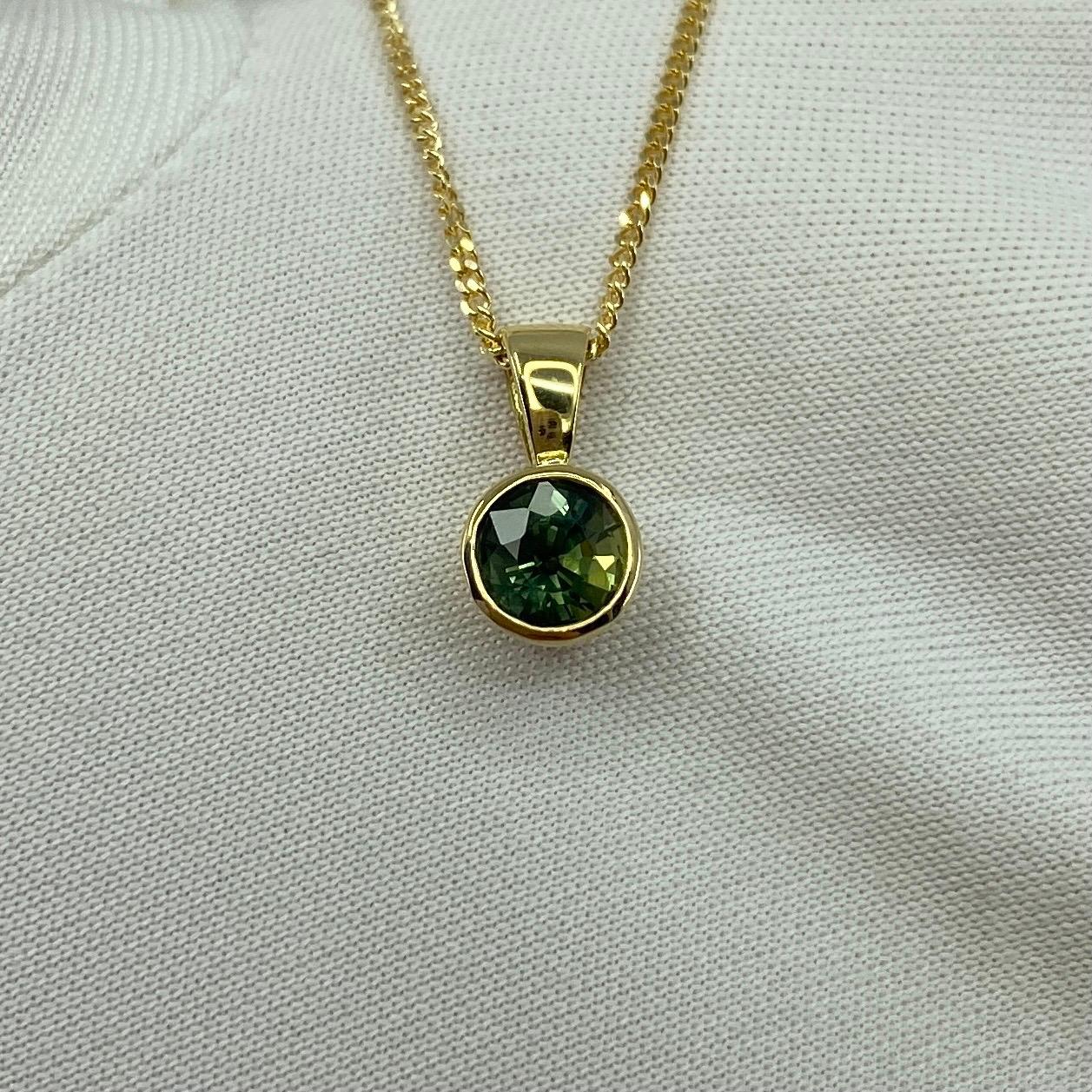 Round Cut Unique Bi Colour Green Yellow Untreated Sapphire 18k Yellow Gold Pendant Rubover For Sale