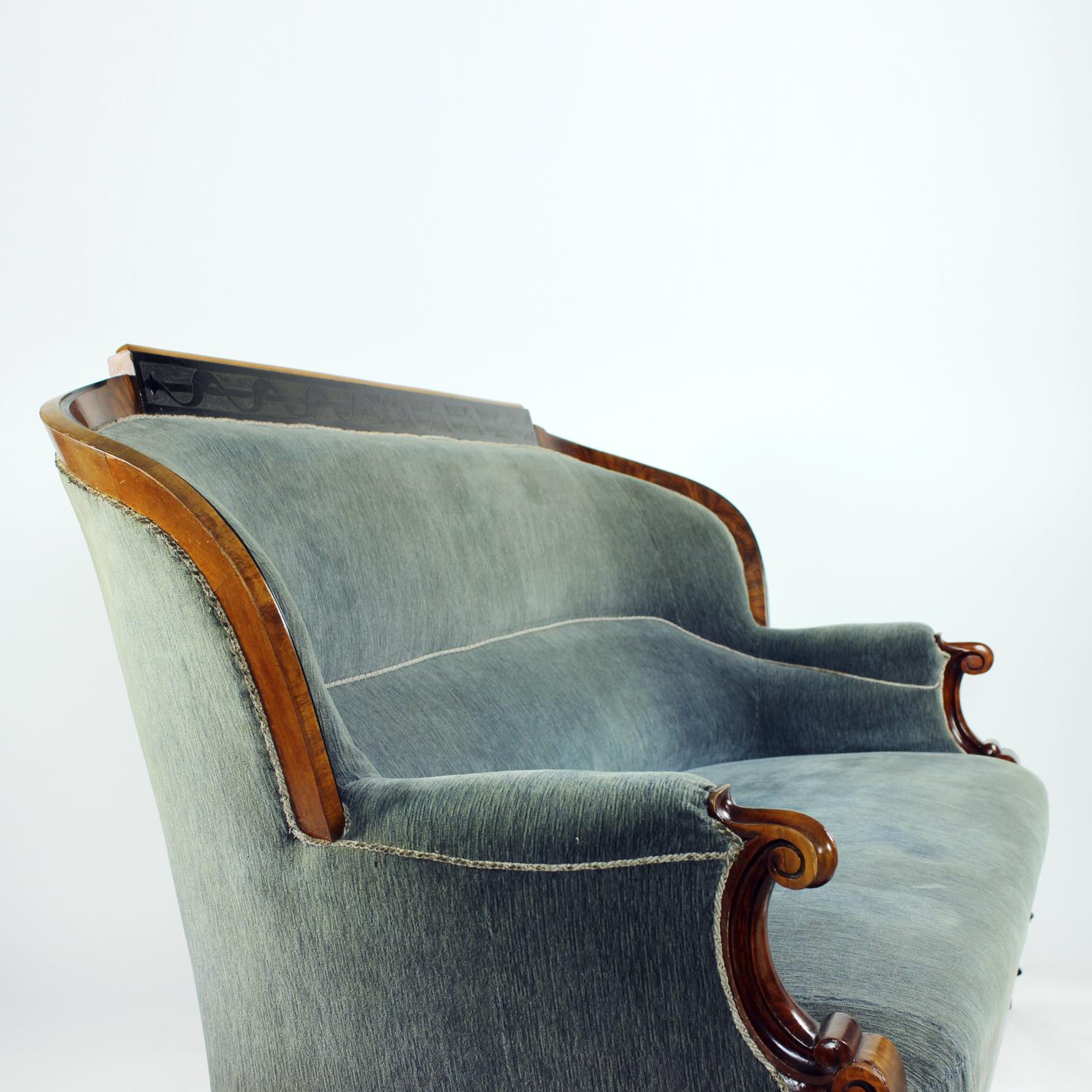 Unique Biedermeier Sofa In Original Fabric And Walnut Veneer, Vienna 1825 For Sale 11