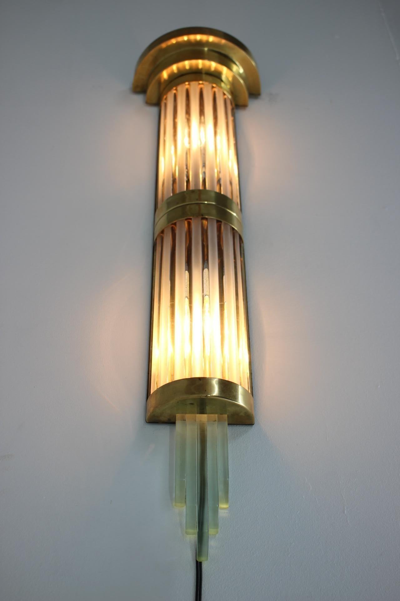 Mid-20th Century Unique Big Art Deco Brass and Glass Wall Lamp, 1930s For Sale