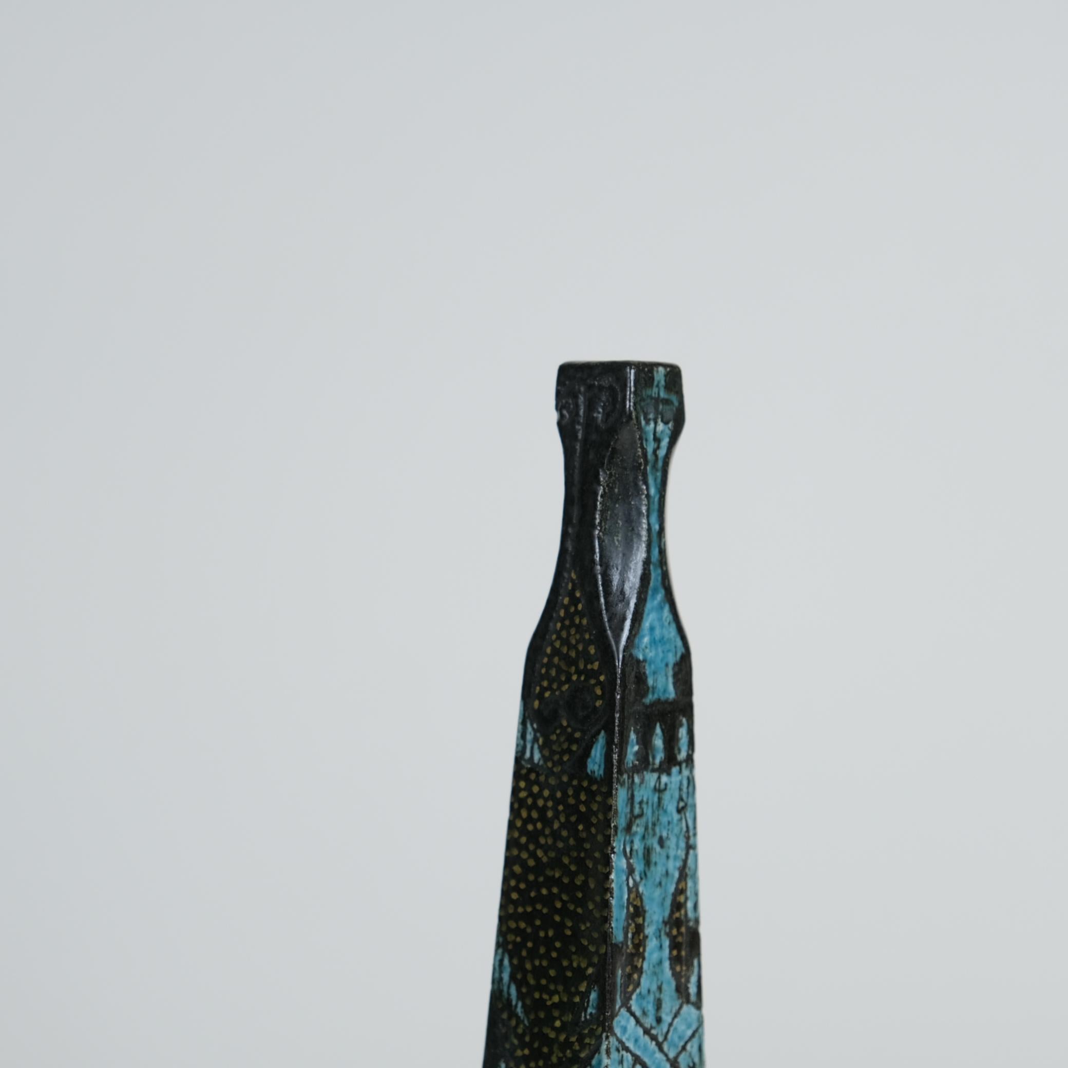 Metà XX secolo Unica Birger Kaipiainen, Scultura in ceramica blu 