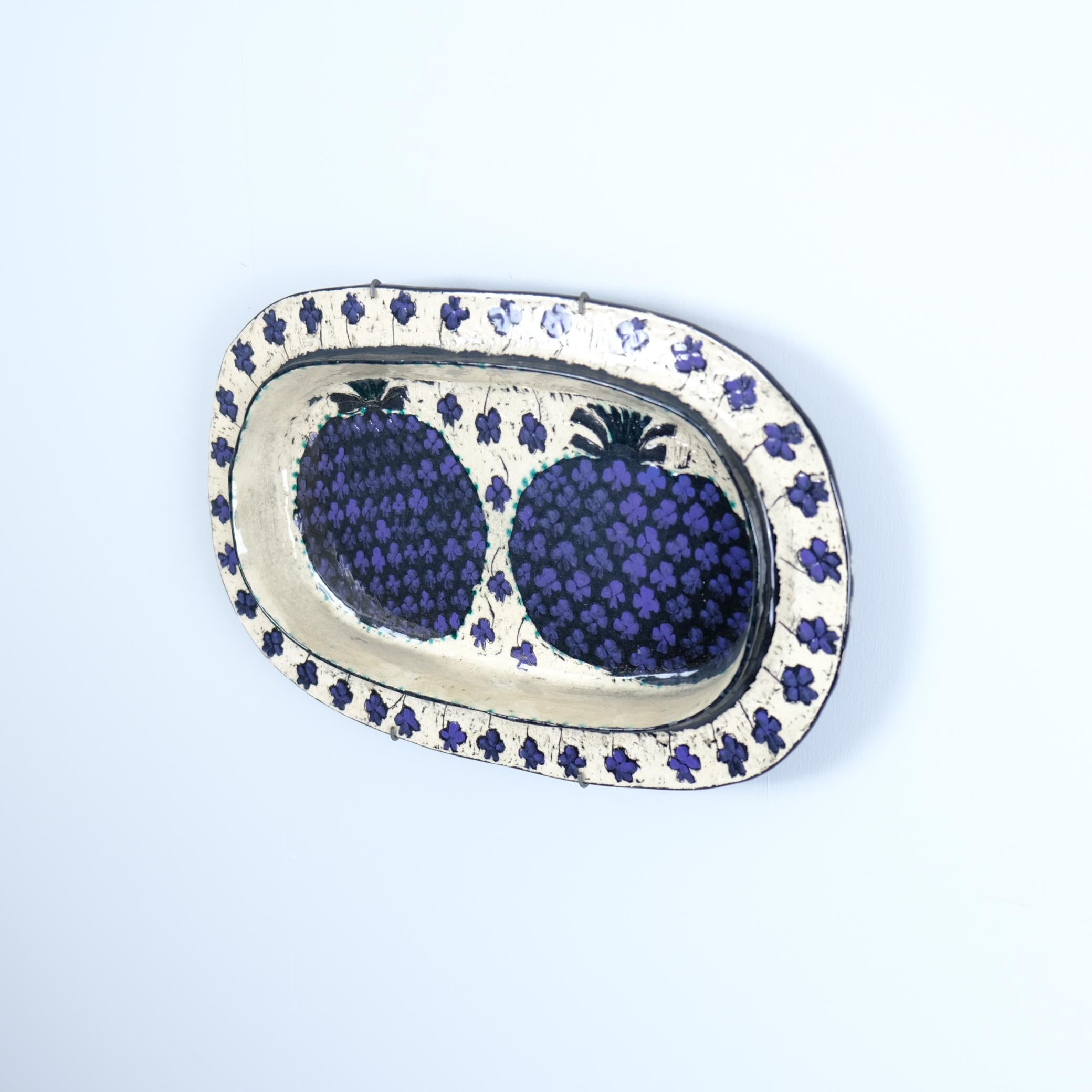 Finlandais Plat décoratif unique en Birger Kaipiainen en forme d'ananas et de trèfle à quatre feuilles, Arabie, années 1960 en vente