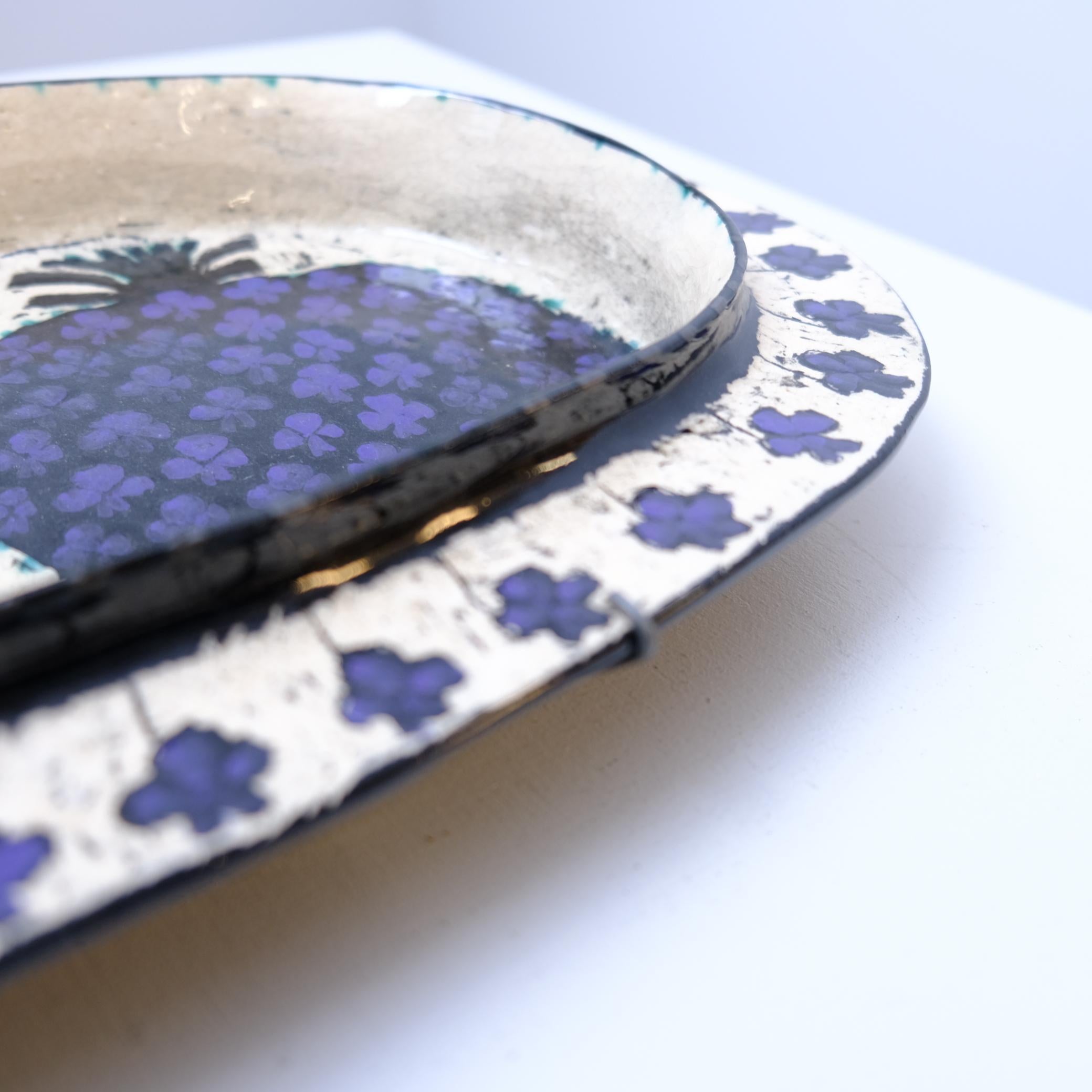 Plat décoratif unique en Birger Kaipiainen en forme d'ananas et de trèfle à quatre feuilles, Arabie, années 1960 Bon état - En vente à Helsinki, FI