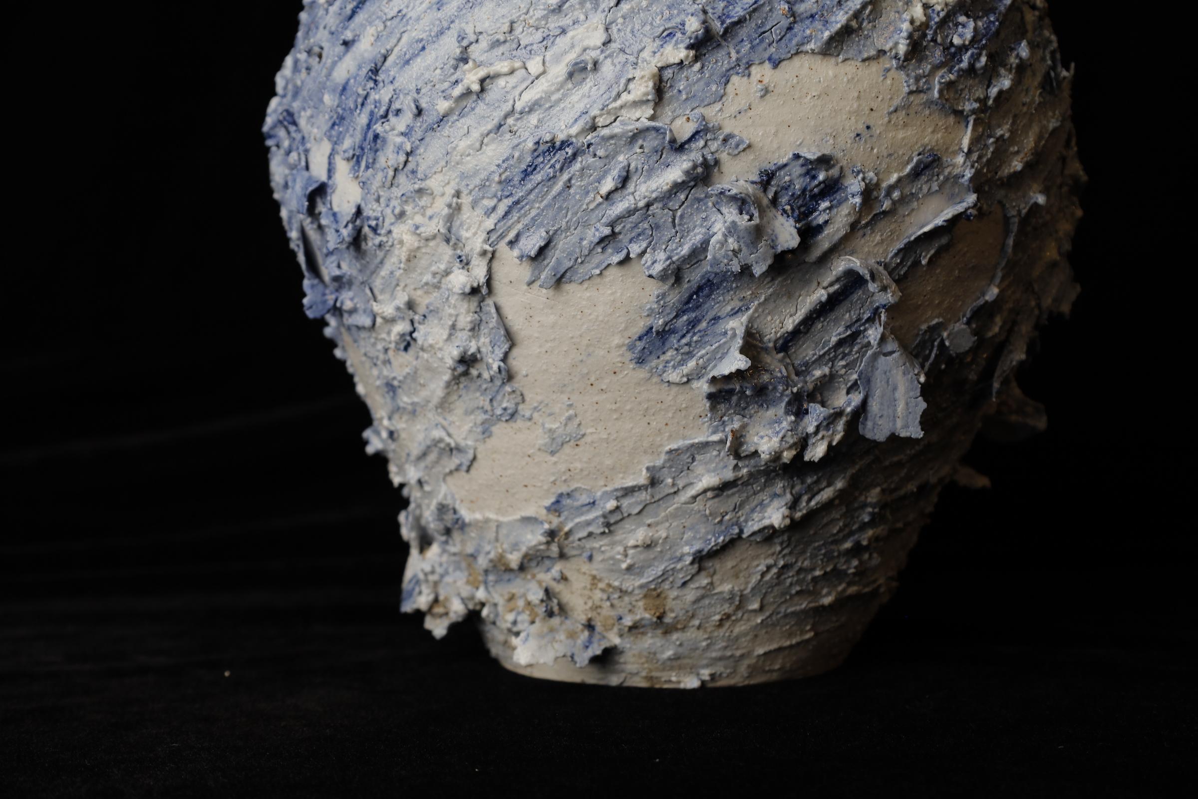 Unique Bizen vase made from wild, unrefined clay by Kazuya Ishida 2