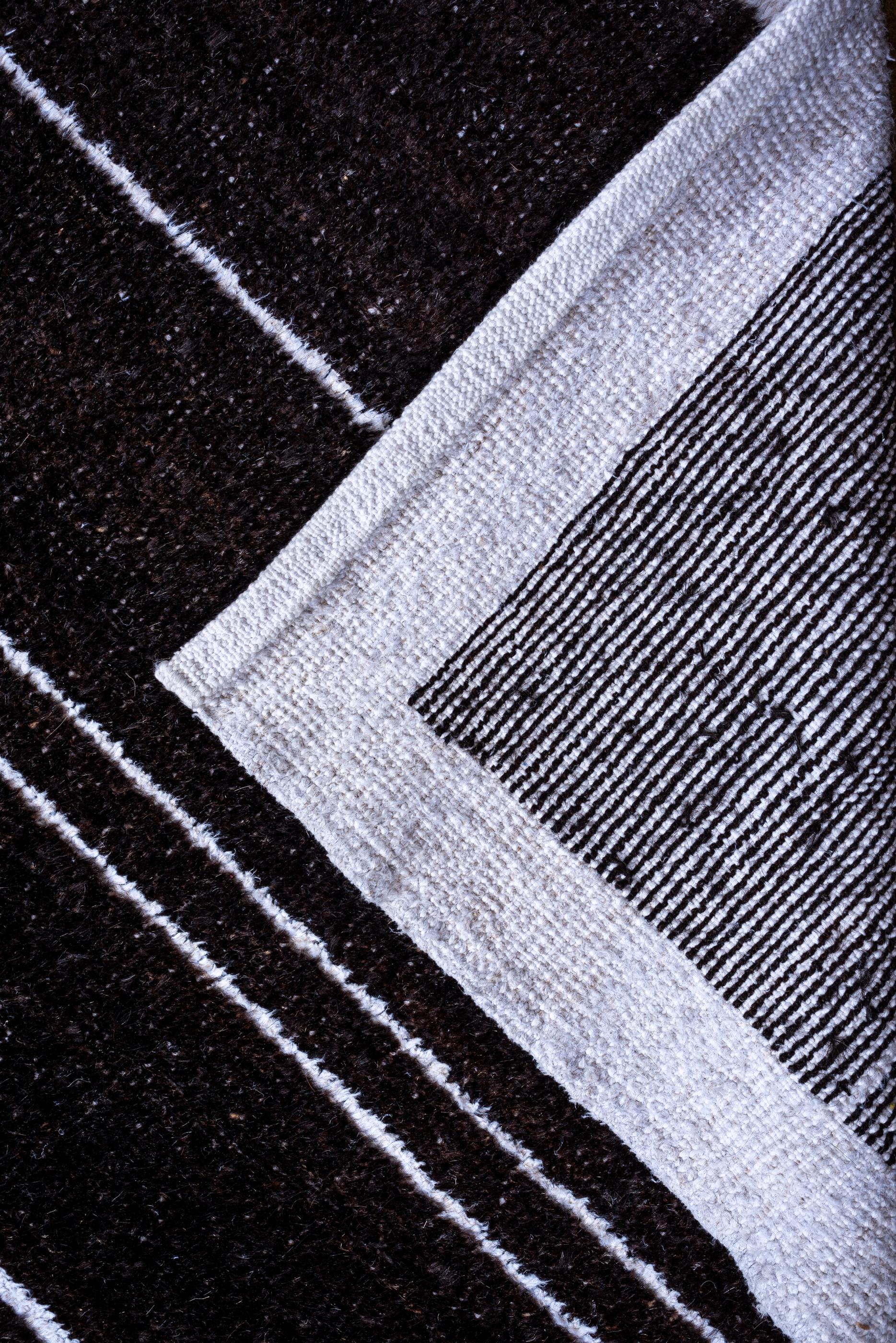 Wool Unique Black and White Modern Contemporary Rug Design For Sale