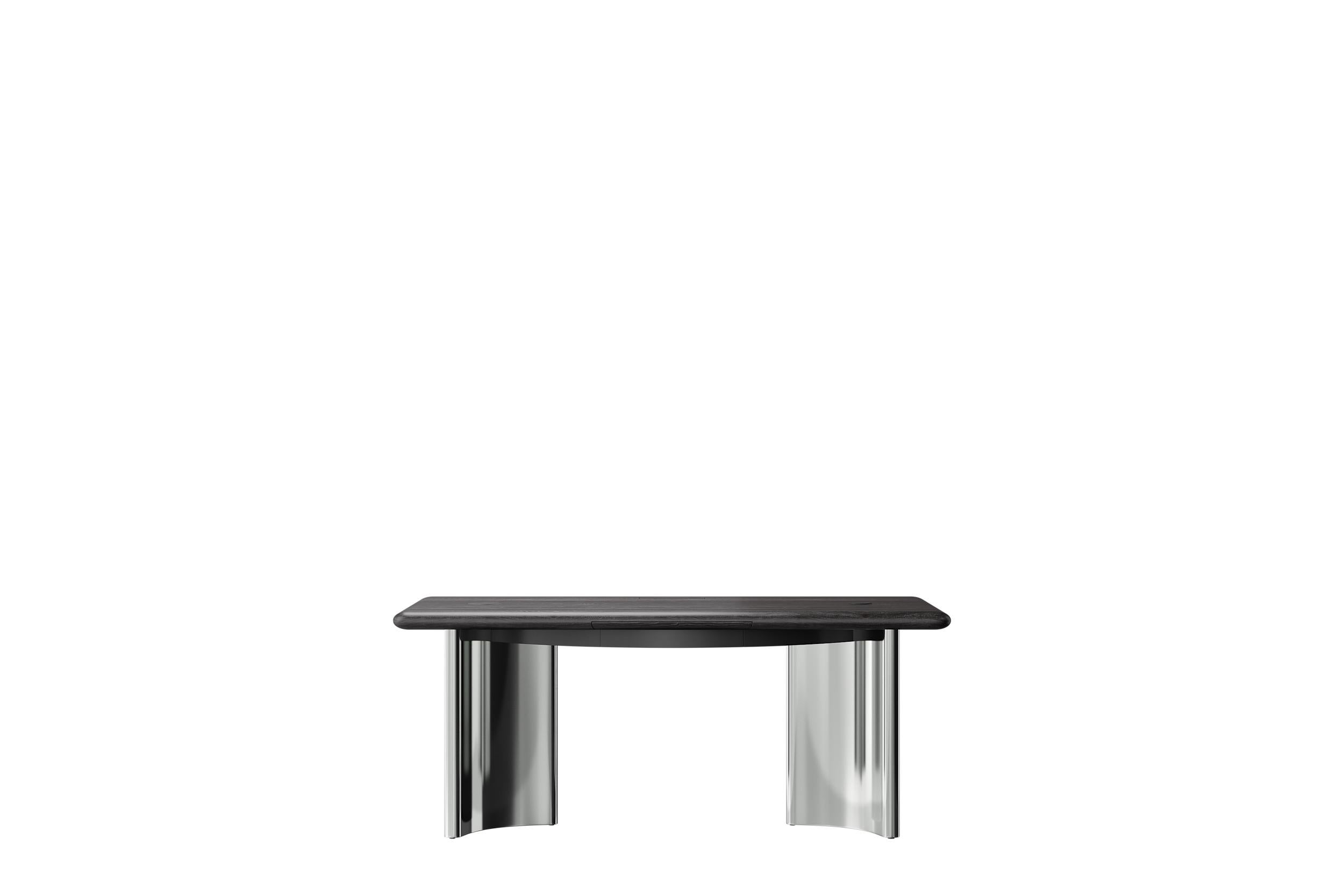 Einzigartige Jean-Schreibtischkonsole aus schwarzer Eiche von Ultramobili
Abmessungen:  B 180 x T 80 x H 76 cm
MATERIALIEN: Polierter Stahl, Schwarze Eiche. 

Die glatten Linien der skulpturalen Sockel aus poliertem Edelstahl spiegeln die Umgebung