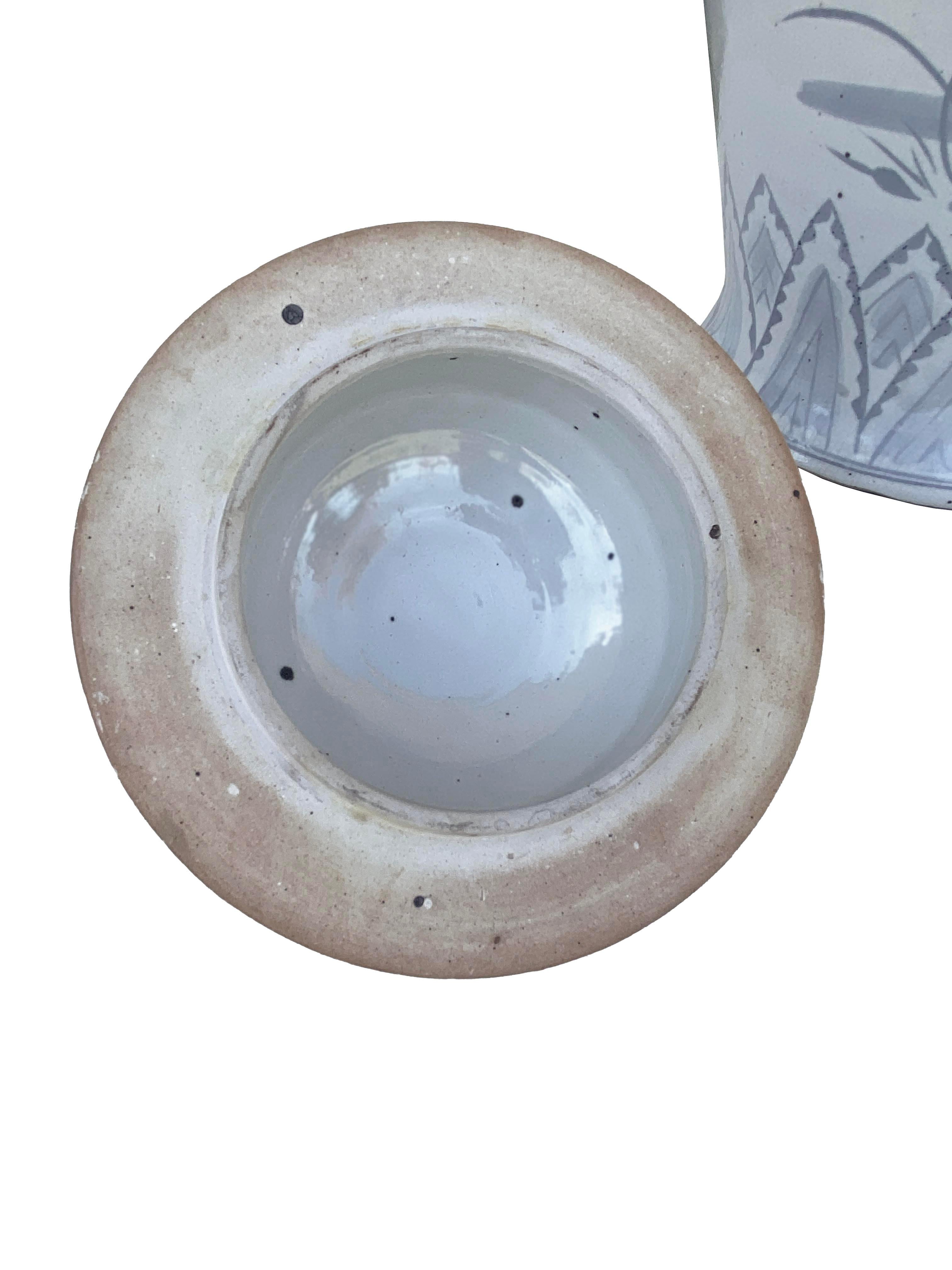 Unico barattolo con coperchio blu e grigio in vendita 4
