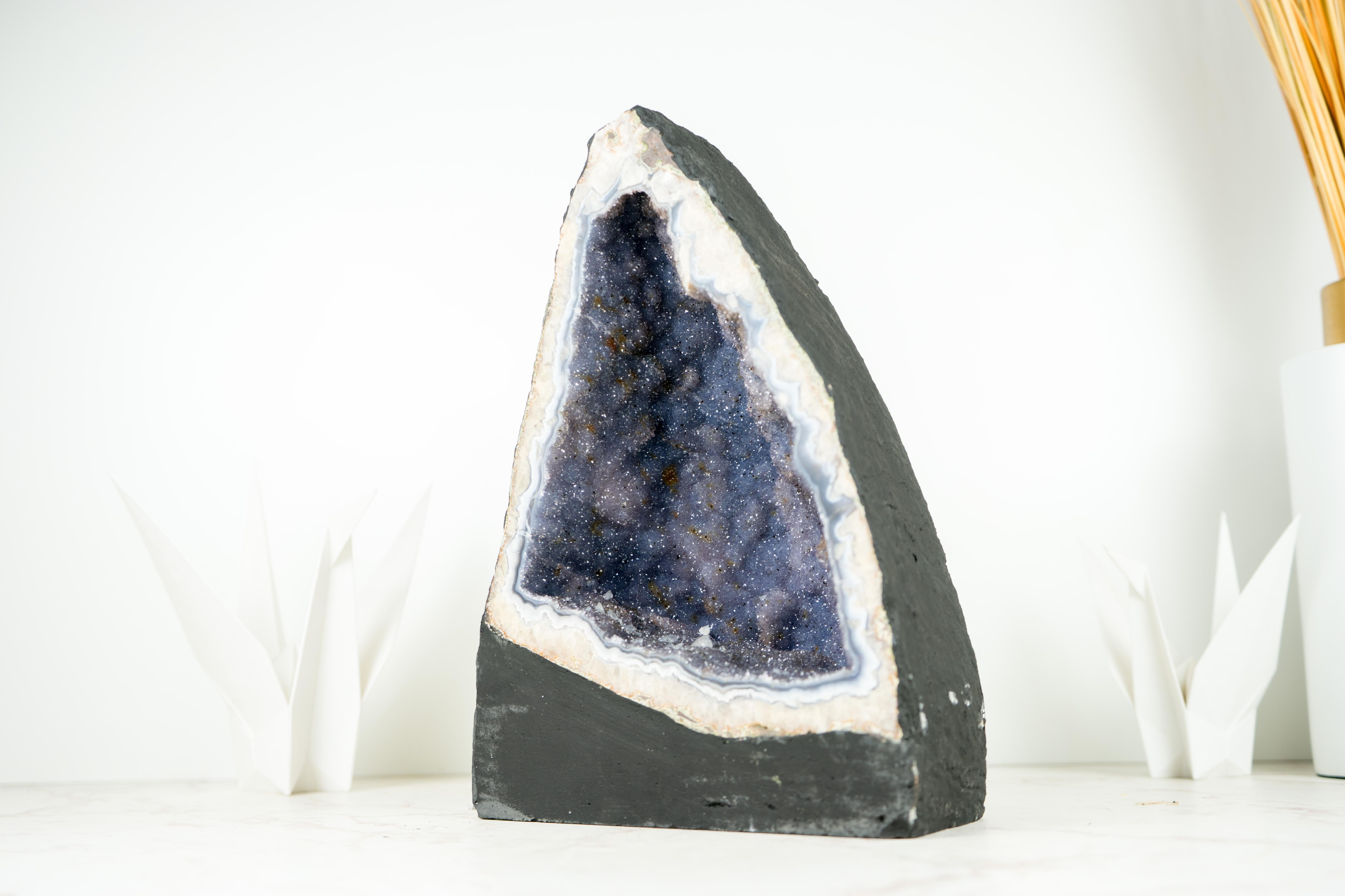 Einzigartige blaue Spitzenachat-Geode mit lavendelfarbenem Amethyst-Druzy, seltener Amethyst  im Angebot 7