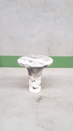 Mesa para sales jaspeada única de Roxane Lahidji