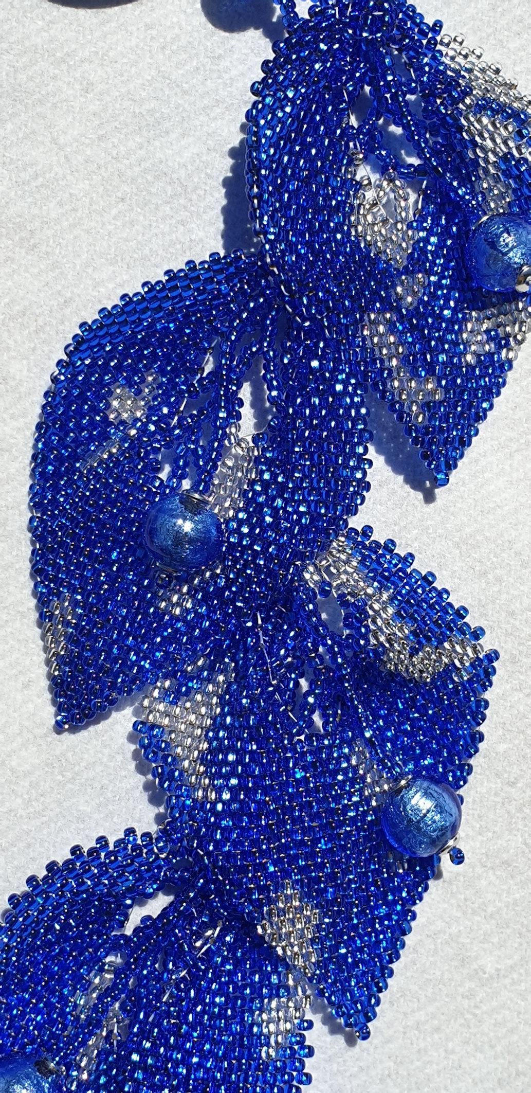 dark blue beads necklace