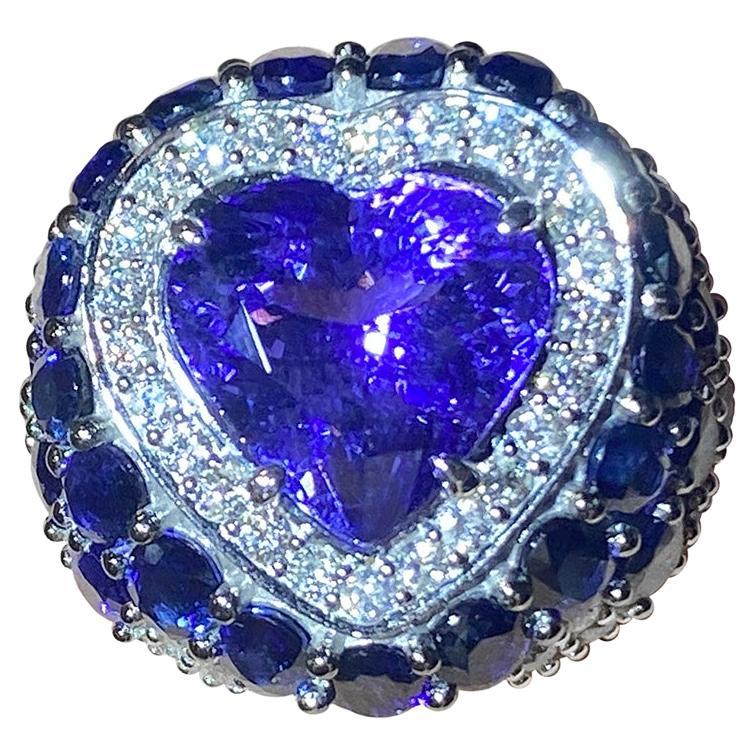 Unique Blue Sapphire Diamond Heart White 18K Gold Ring For Sale